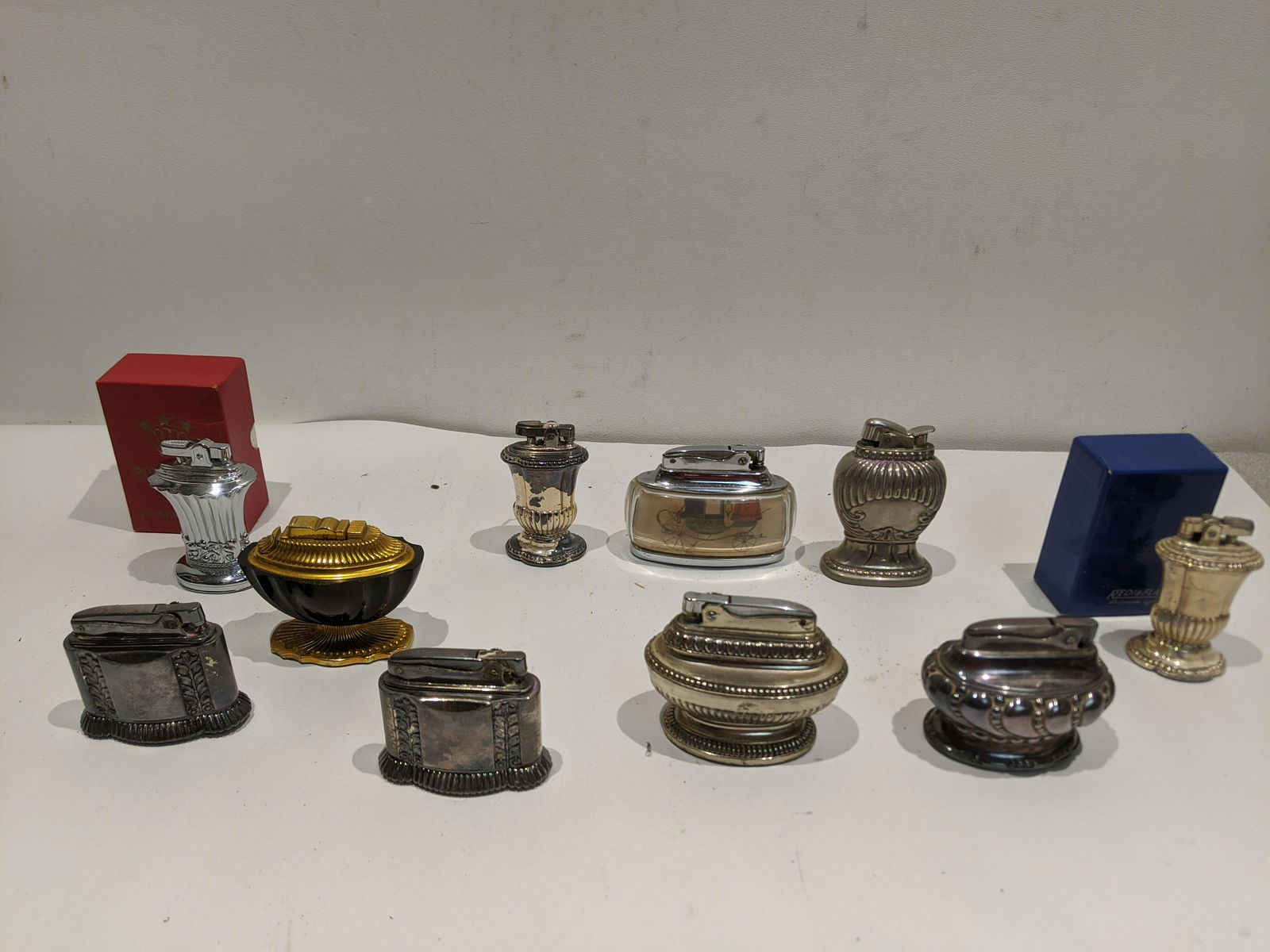Lot 10 Antique Ronson Table Lighters etc (1 of 6)