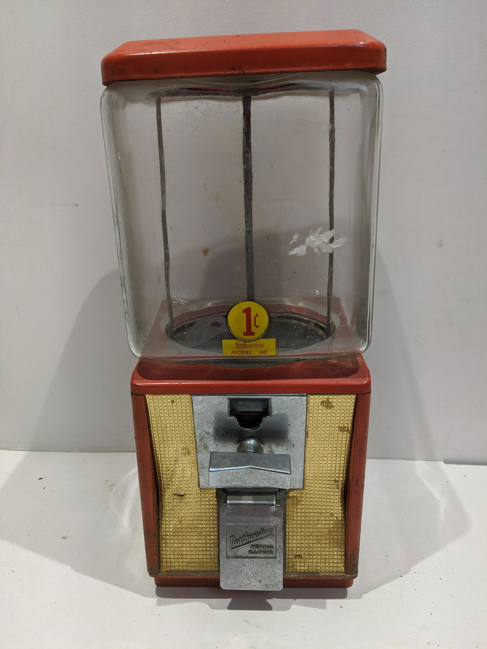 Vintage Northwestern 1 Cent Model 60 Gumball Machine (1 of 7)