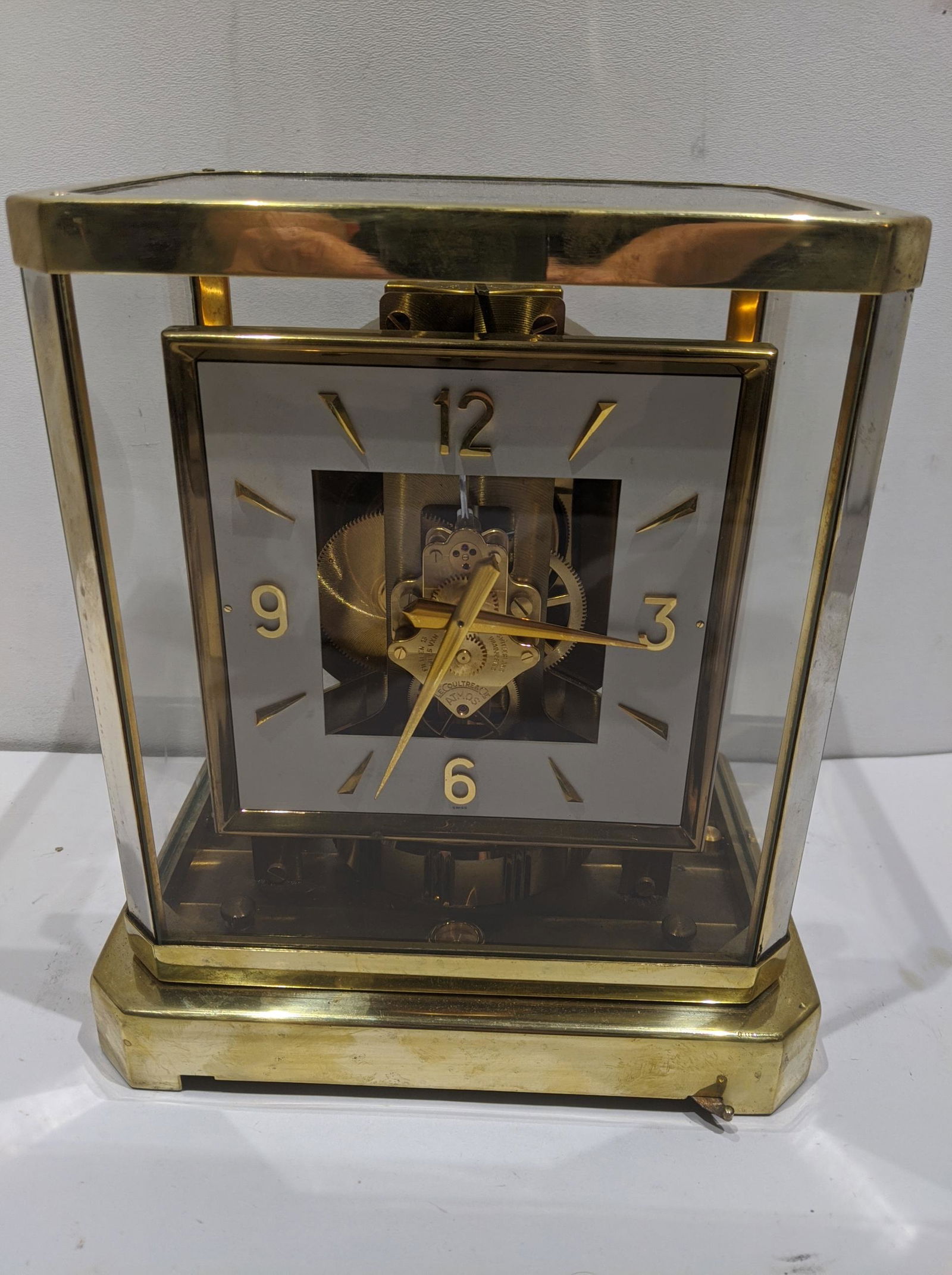 Vintage Brass Jaeger LeCoultre Atmos Shelf Mantel Clock (1 of 6)