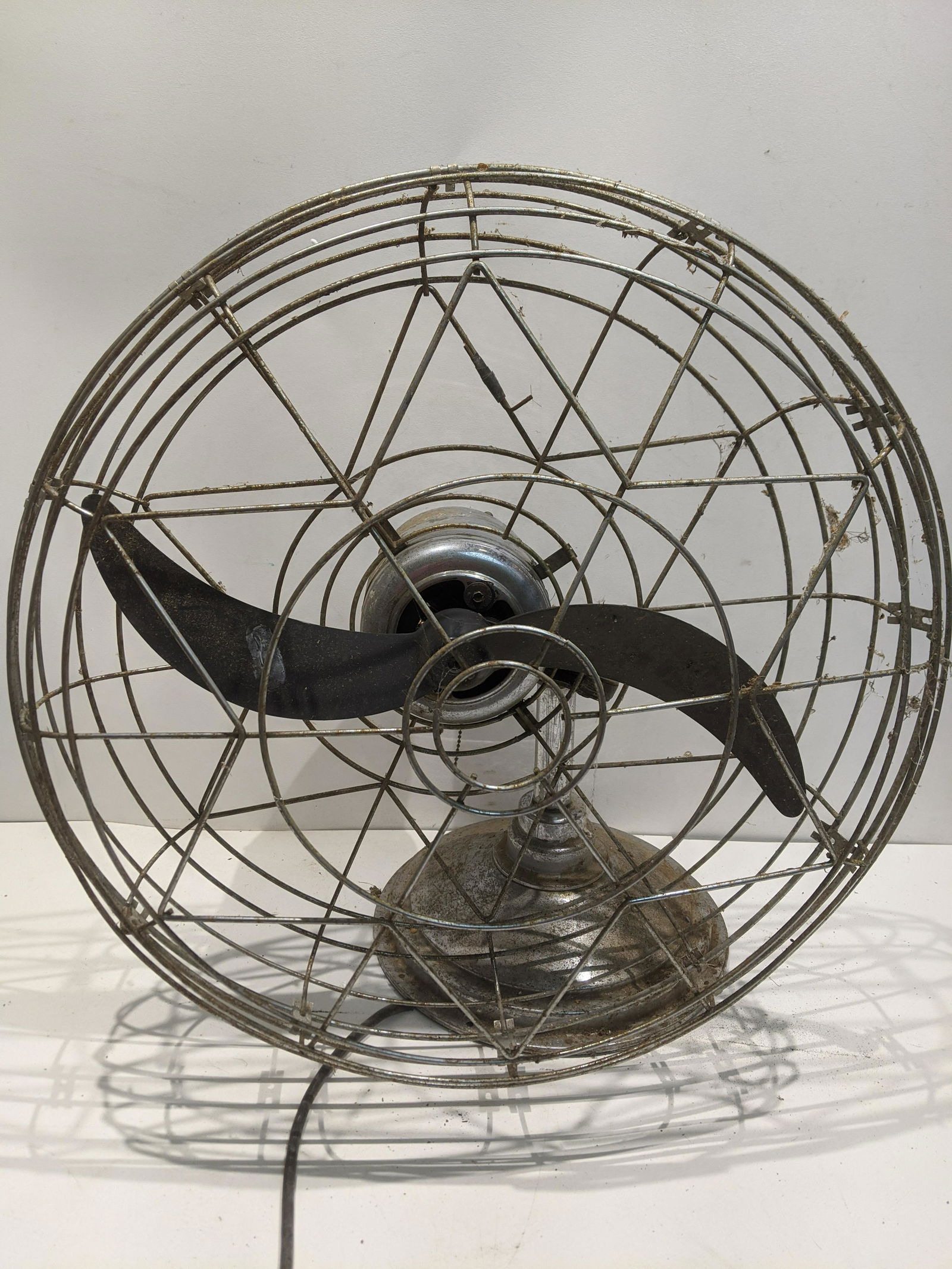 Vintage Chrome Freshnd-Aire Chrome 20" Electric Fan (1 of 7)