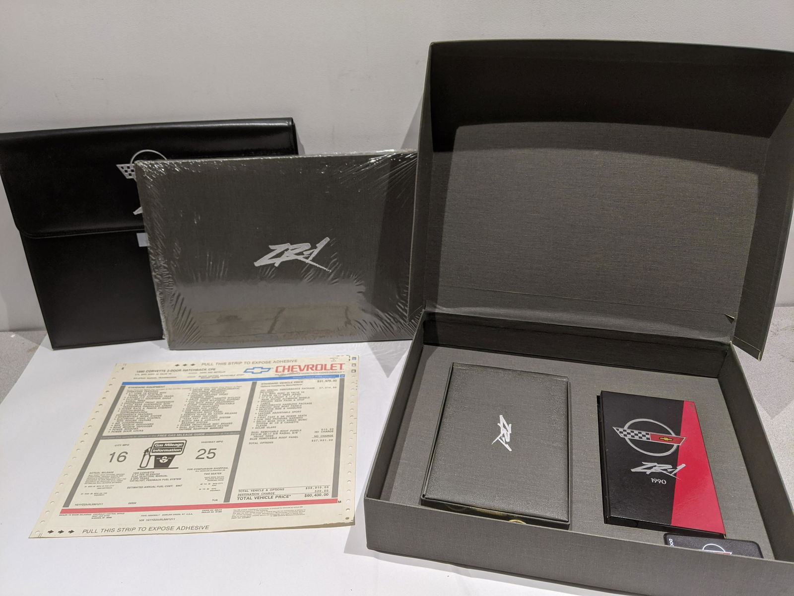 1990 Corvette ZR1 Owners Gift Box Manual etc (1 of 5)