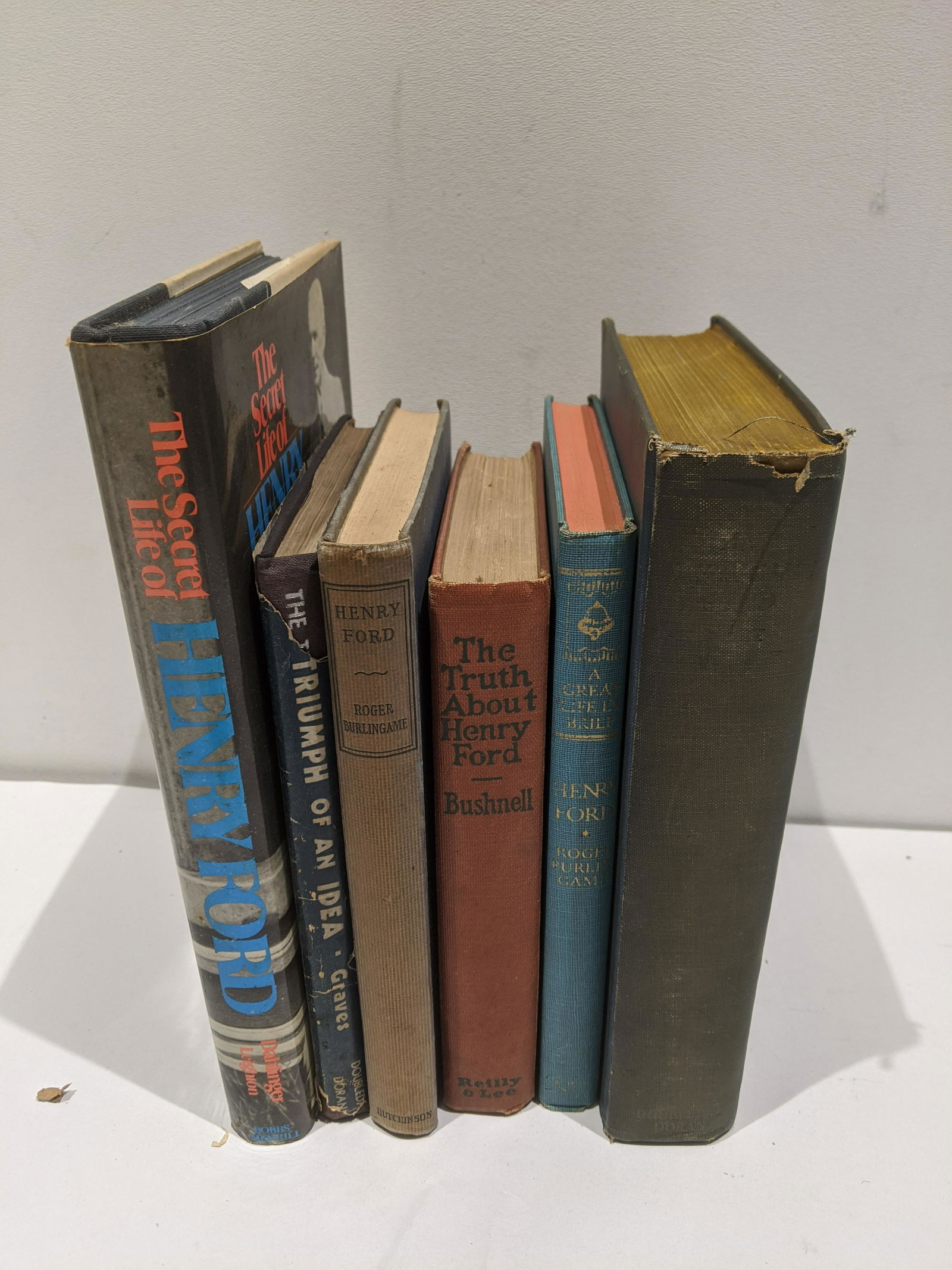 Lot 6 Vintage Henry Ford Motorcar Books (1 of 5)