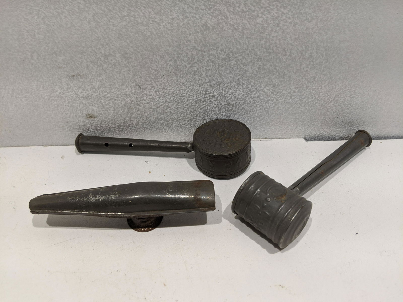 Lot 3 Antique Embossed Tin Noise Makers Baby Rattles et (1 of 5)