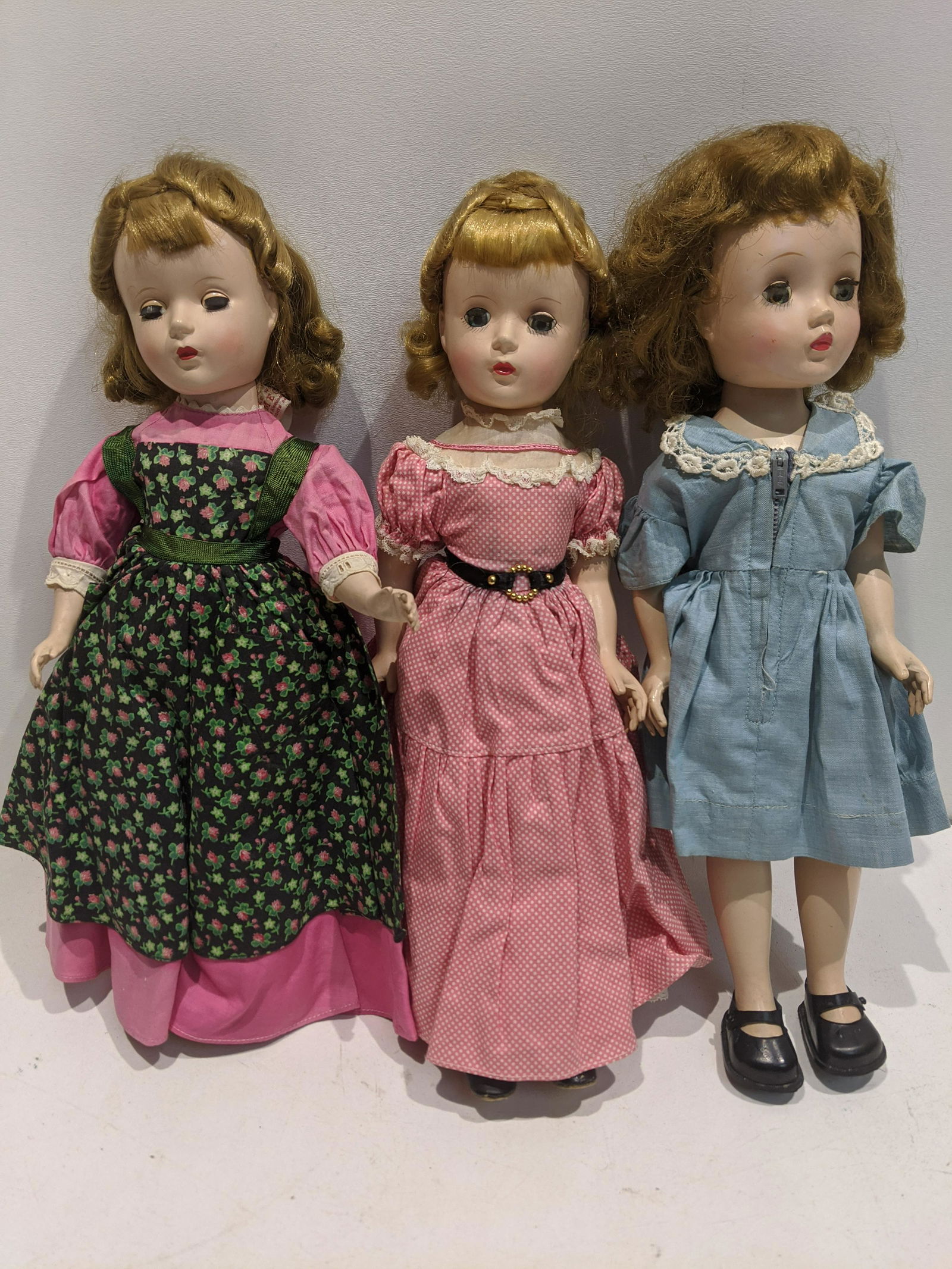 Lot 3 Madame Alexander Dolls Lille Meg & Amy (1 of 7)