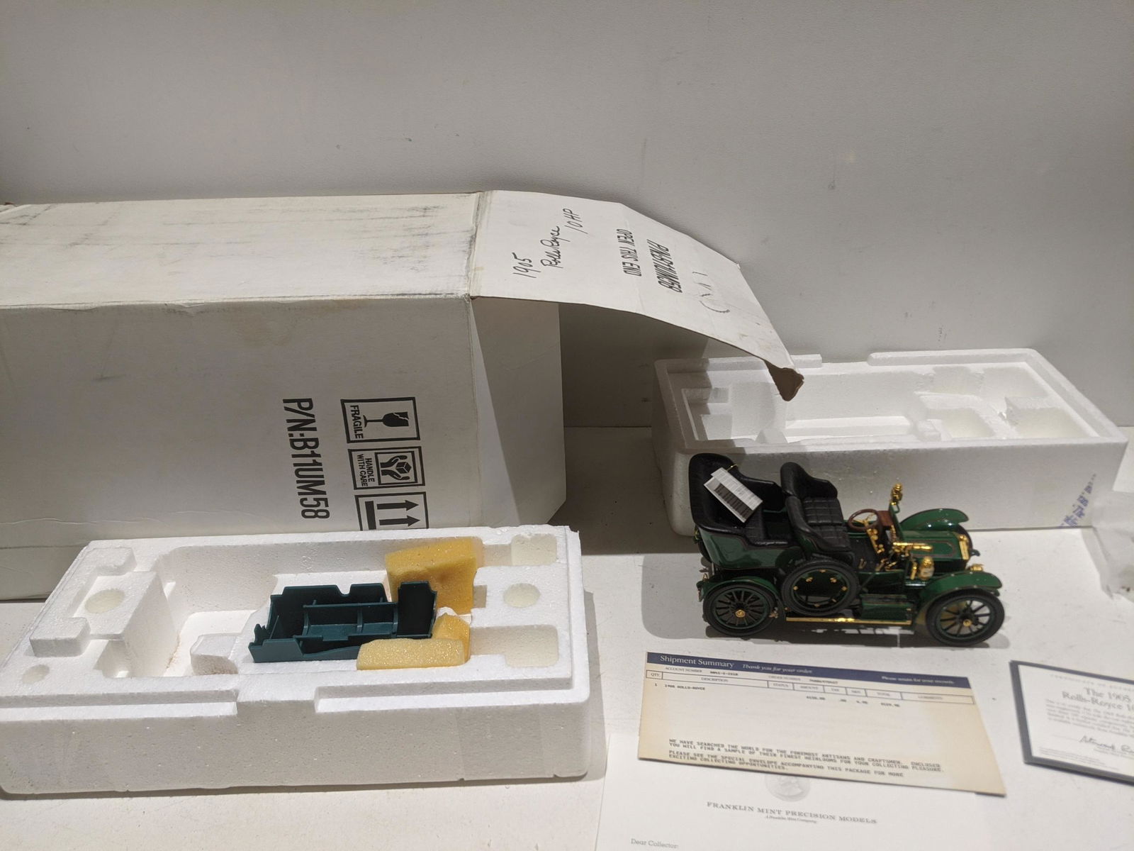 Franklin Mint 1/16 1905 Rolls-Royce 10 HP Scale Model (1 of 5)