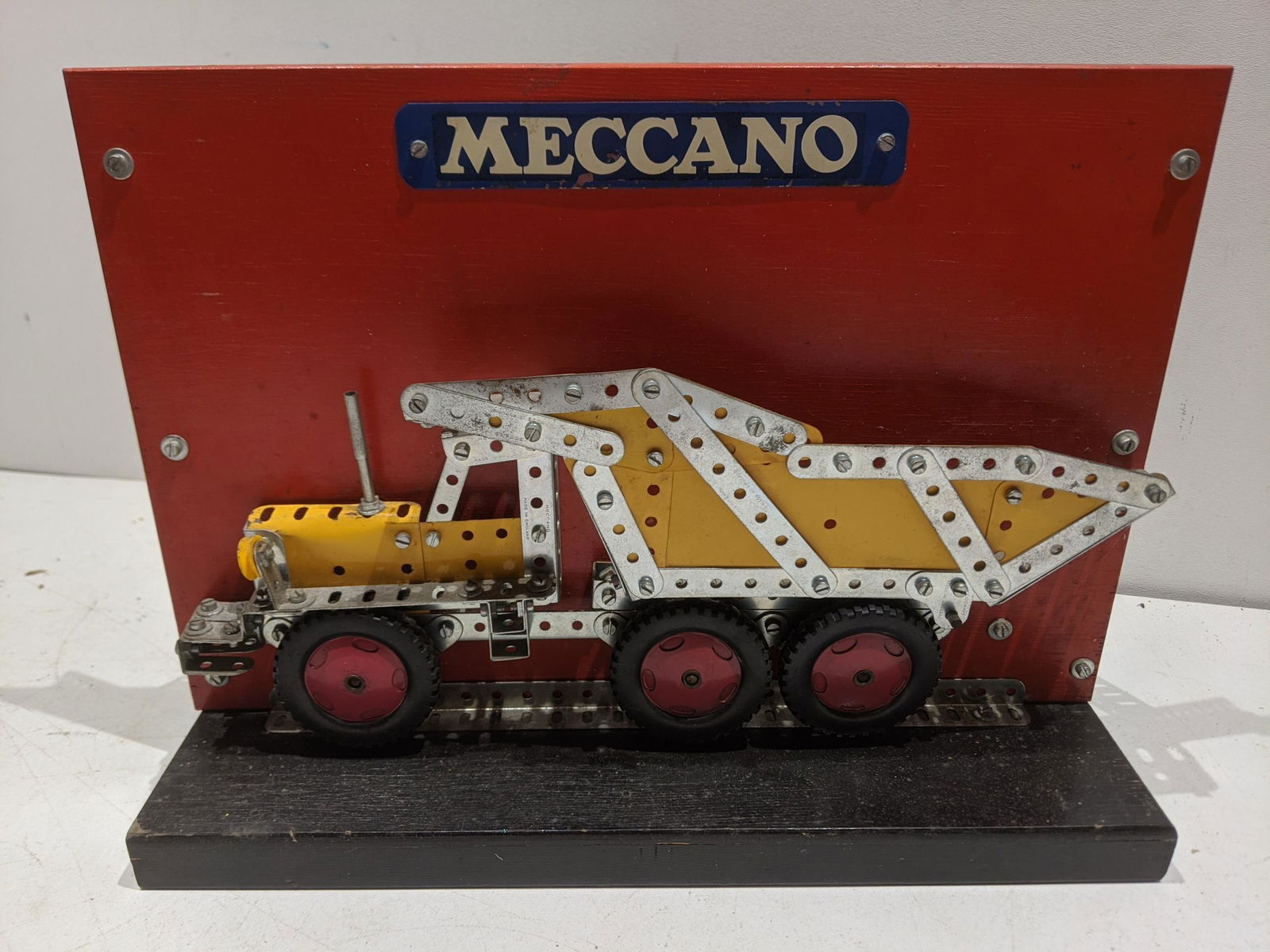Vintage Meccano Dump Rick Erector Set Display (1 of 7)