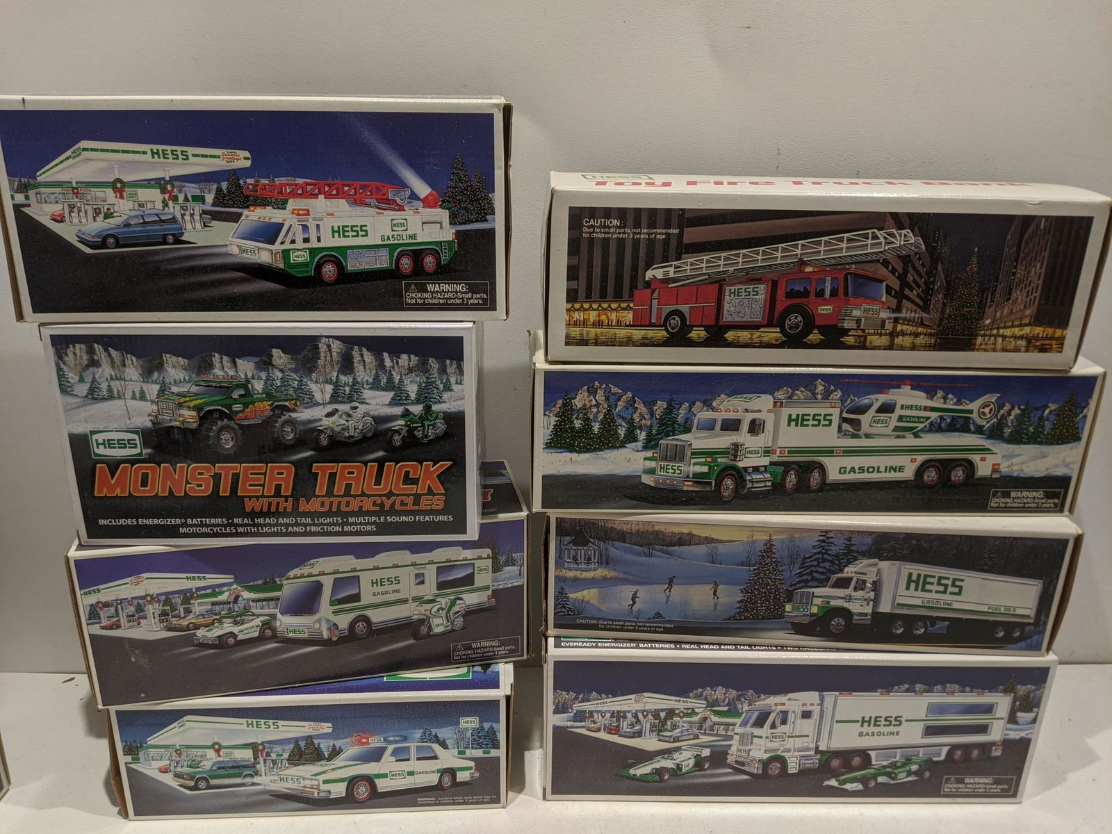 Lot 8 NOS Hess Assorted Trucks in Boxes (1 of 9)