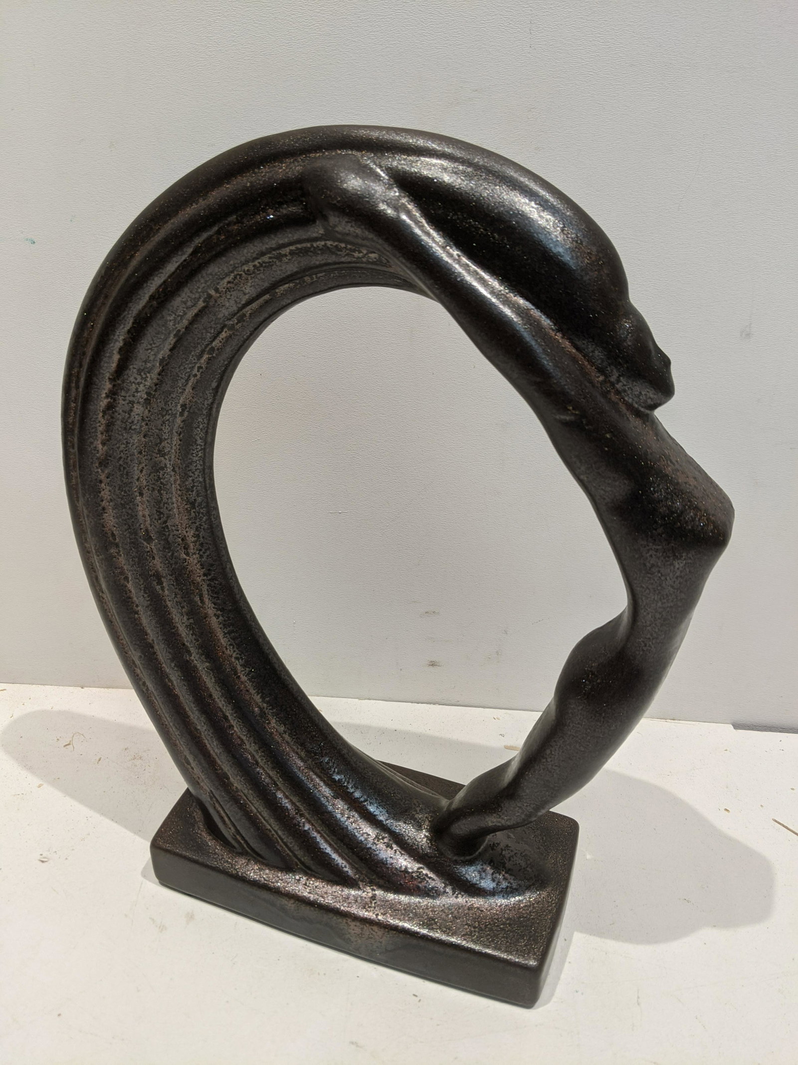Art Deco Modern Nude Woman Haeger Pottery Sculpture: Art Deco Modern Nude Woman Haeger Pottery Sculpture. Measurements in inches: 14 high Condition:Good with no chips, cracks or repairs Shipping:We offer in-house shipping. Item(s) will be packed after i