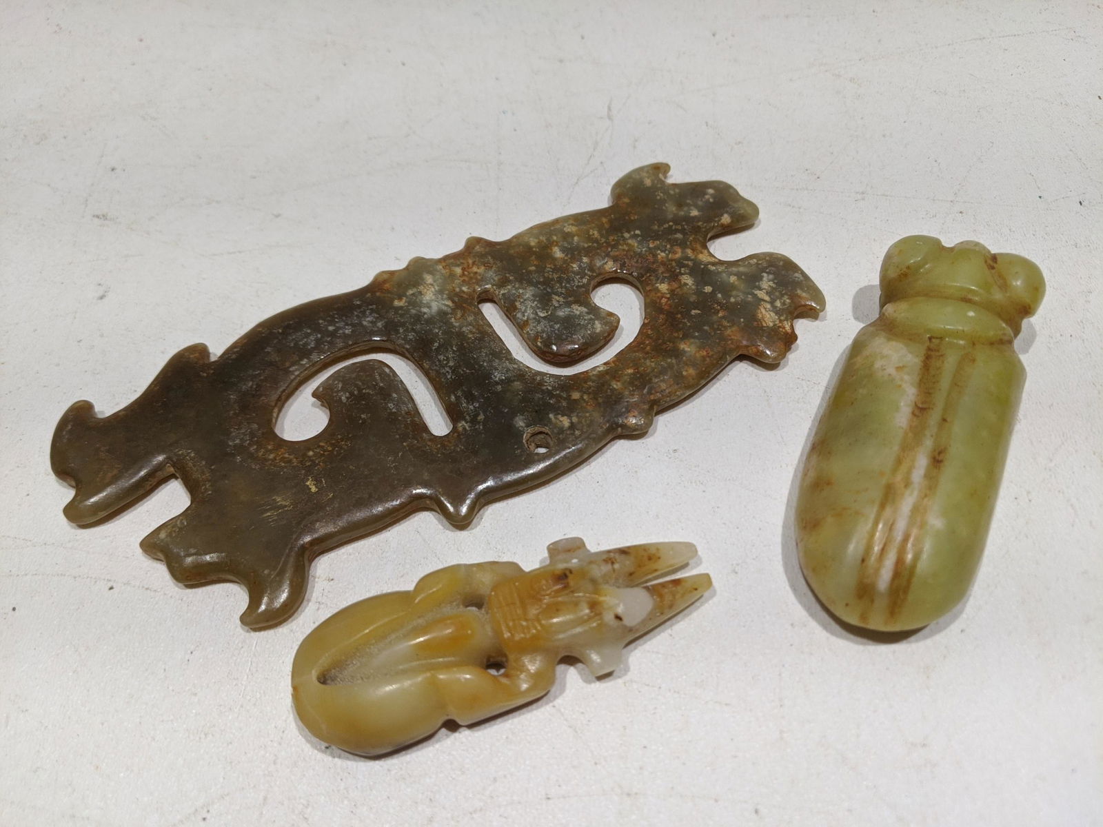Lot 3 20th Century Chinese Carved Jade Cicada Hongshan (1 of 8)