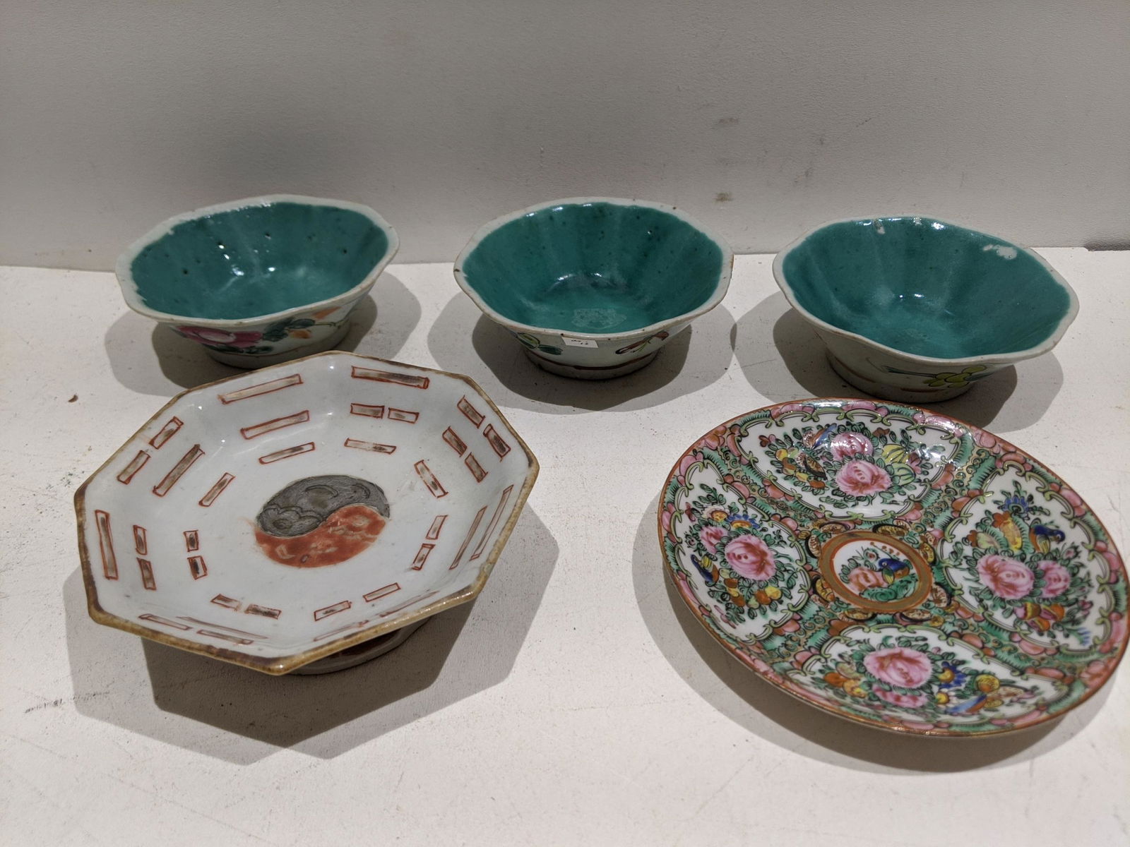 Lot 5 Antique Chinese Kitchen Ching Pottery Dishes (1 of 11)