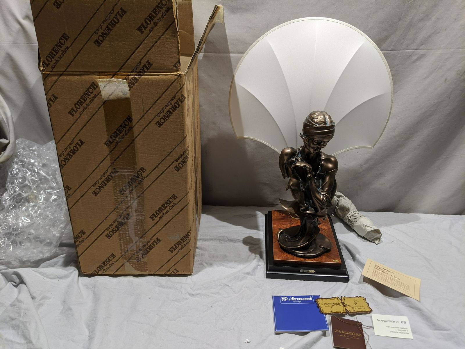 Giuseppe Armani Florence Sculpture Temptation w/ Shade (1 of 9)