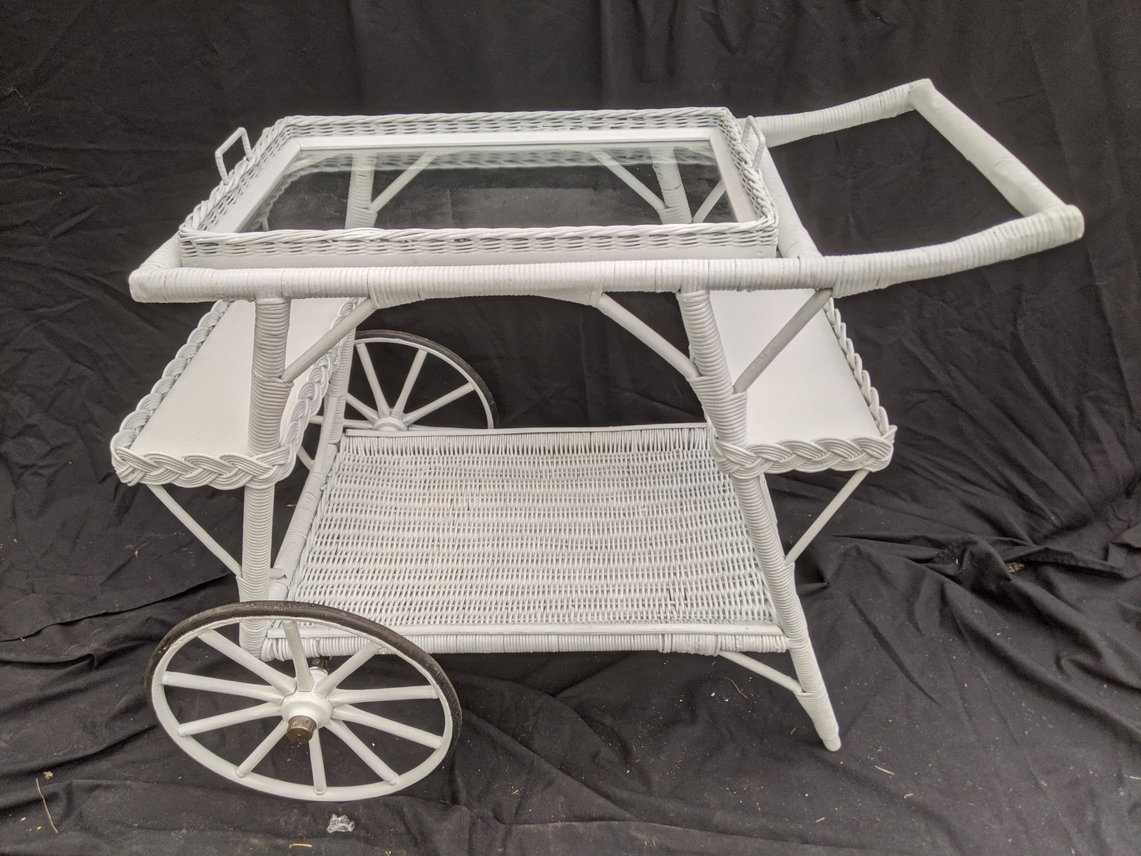 c1920's Heywood Wakefield Wicker Tea Cart (1 of 8)