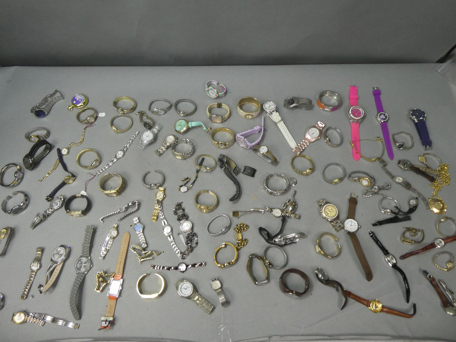 Large Lot Assorted Antique Vintage Watches Wristwatches: Large Lot Assorted Antique Vintage Watches Wristwatches. Part of a large find. See photos for details and check out other lots.. Condition:As found, Sold as is Shipping:We offer in-house shipping. Ite