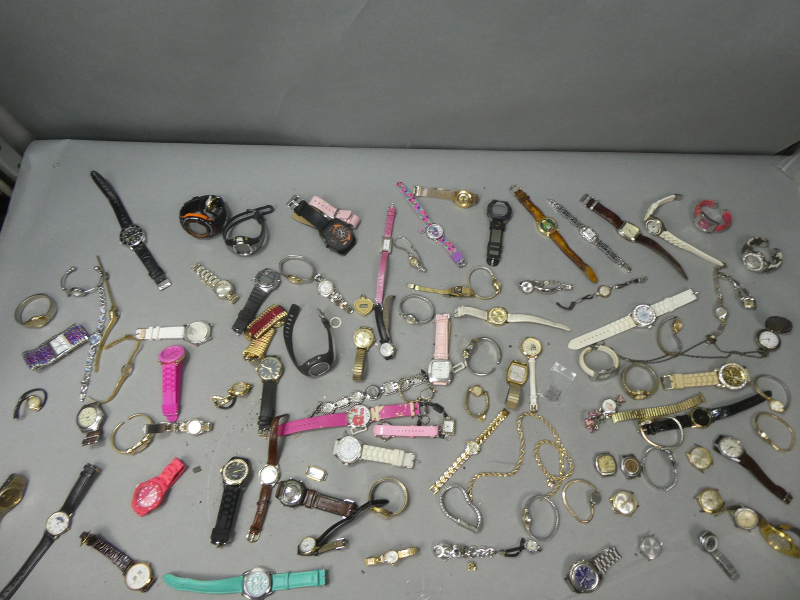 Large Lot Assorted Antique Vintage Watches Wristwatches: Large Lot Assorted Antique Vintage Watches Wristwatches. Part of a large find. See photos for details and check out other lots.. Condition:As found, Sold as is Shipping:We offer in-house shipping. Ite