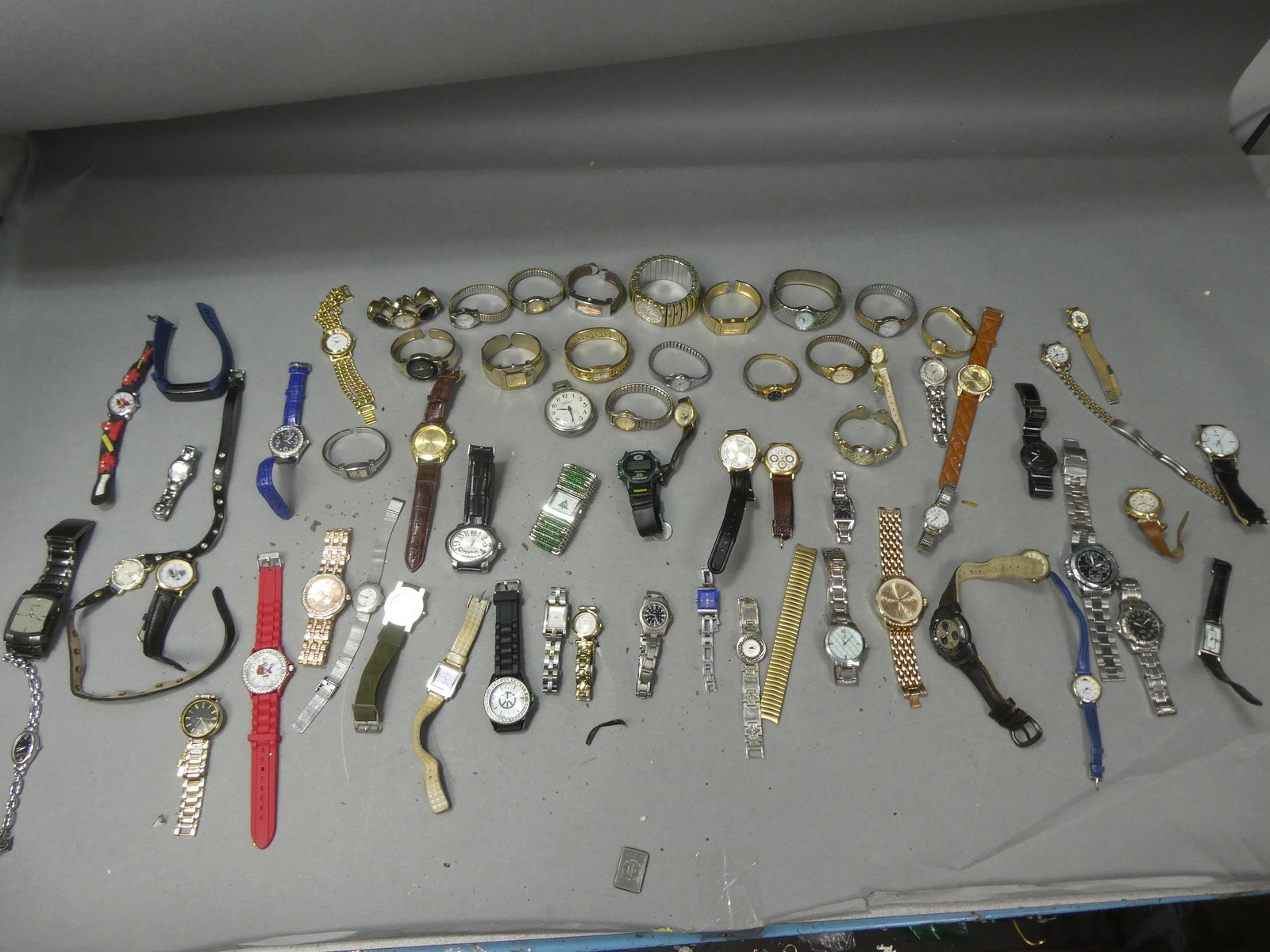 Large Lot Assorted Antique Vintage Watches Wristwatches: Large Lot Assorted Antique Vintage Watches Wristwatches. Part of a large find. See photos for details and check out other lots.. Condition:As found, Sold as is Shipping:We offer in-house shipping. Ite
