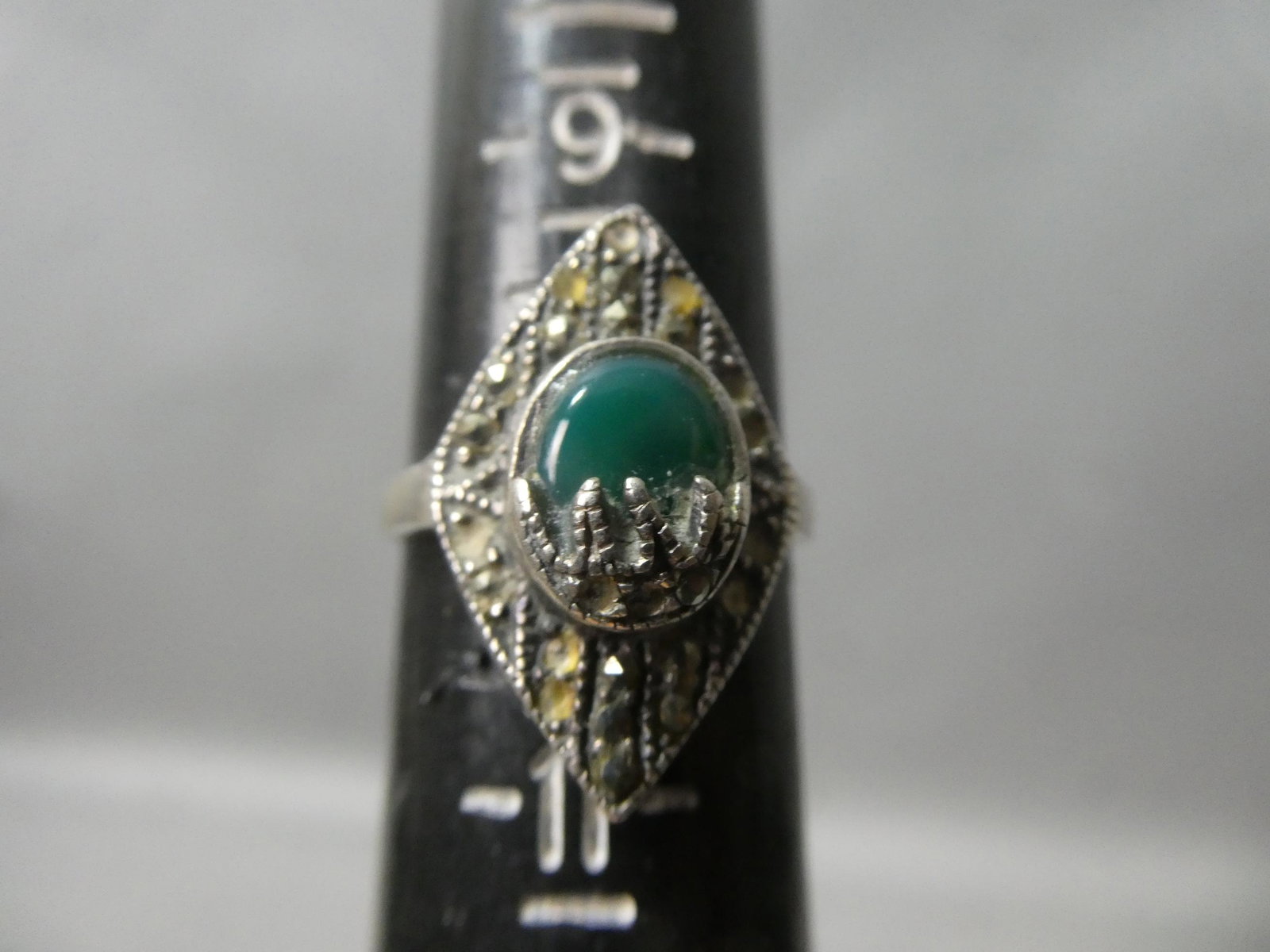 2 Antique Sterling Silver Rings Carved Cameo Marcasite: 2 Antique Sterling Silver Rings Carved Cameo S8 and Marcasite s10. Measurements in inches: 9.6 grams gross weight. 8 and 10 ring sizes Condition:Some marcasite's missing Shipping:We offer in-house shi