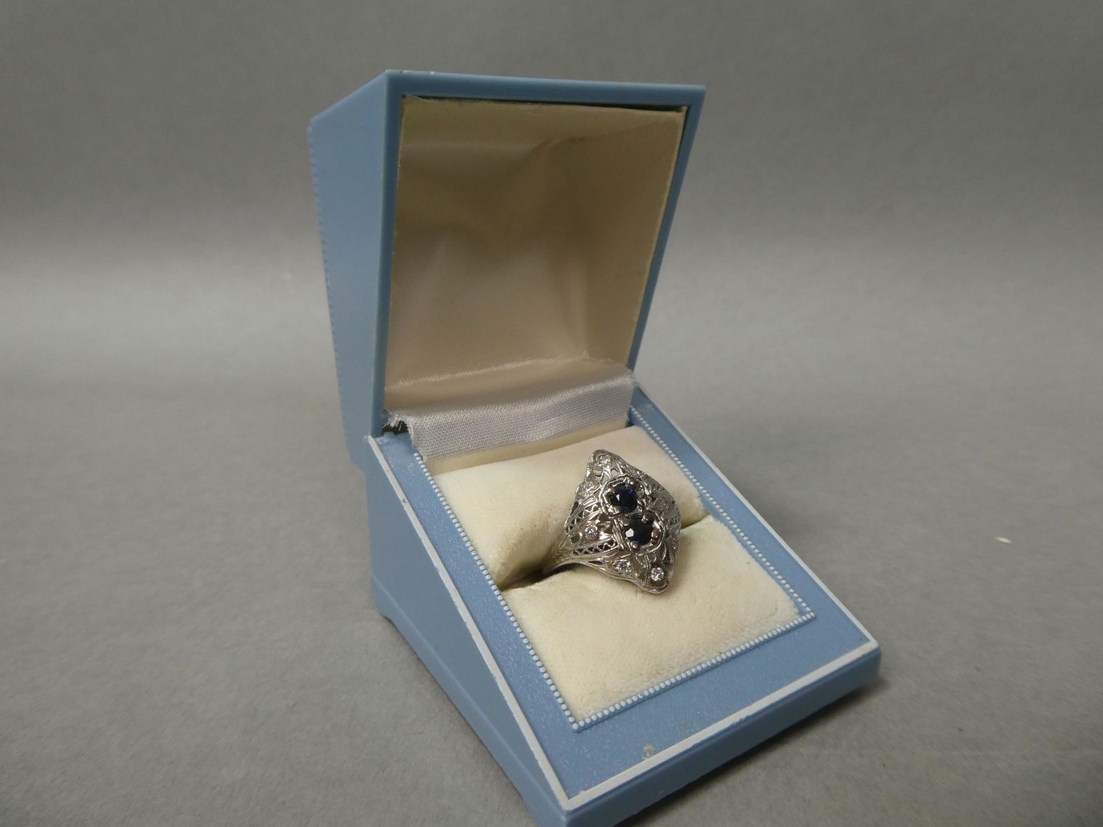 Platinum & 18k Gold Sapphire & Diamond Ring (1 of 6)