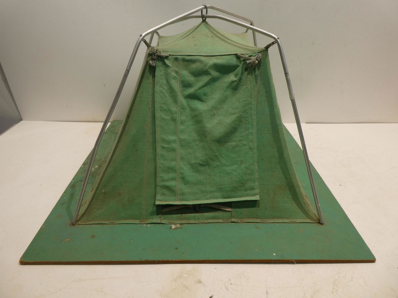 Vintage Jordans Hardware Salesman Sample Camping Tent (1 of 6)