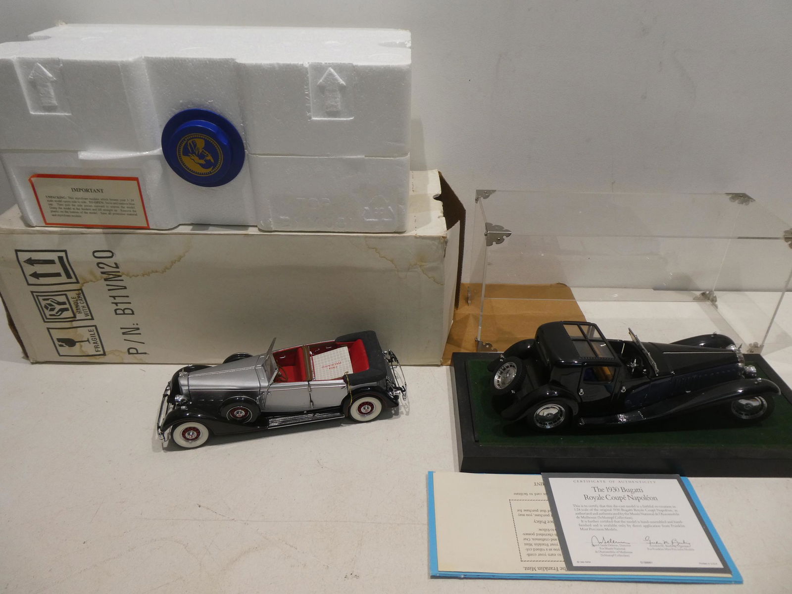 2 Franklin Mint 1/24 Die Cast 1934 Packard & Bugatti (1 of 6)