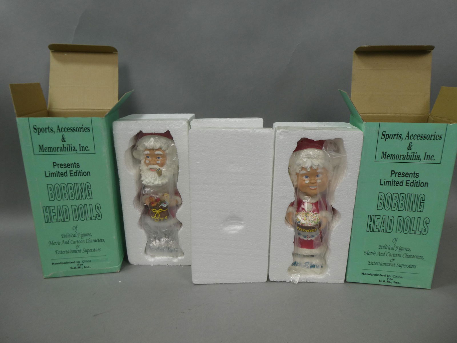 SAM Ltd Ed Bobbleheads NOS Santa & Mrs Claus (1 of 6)