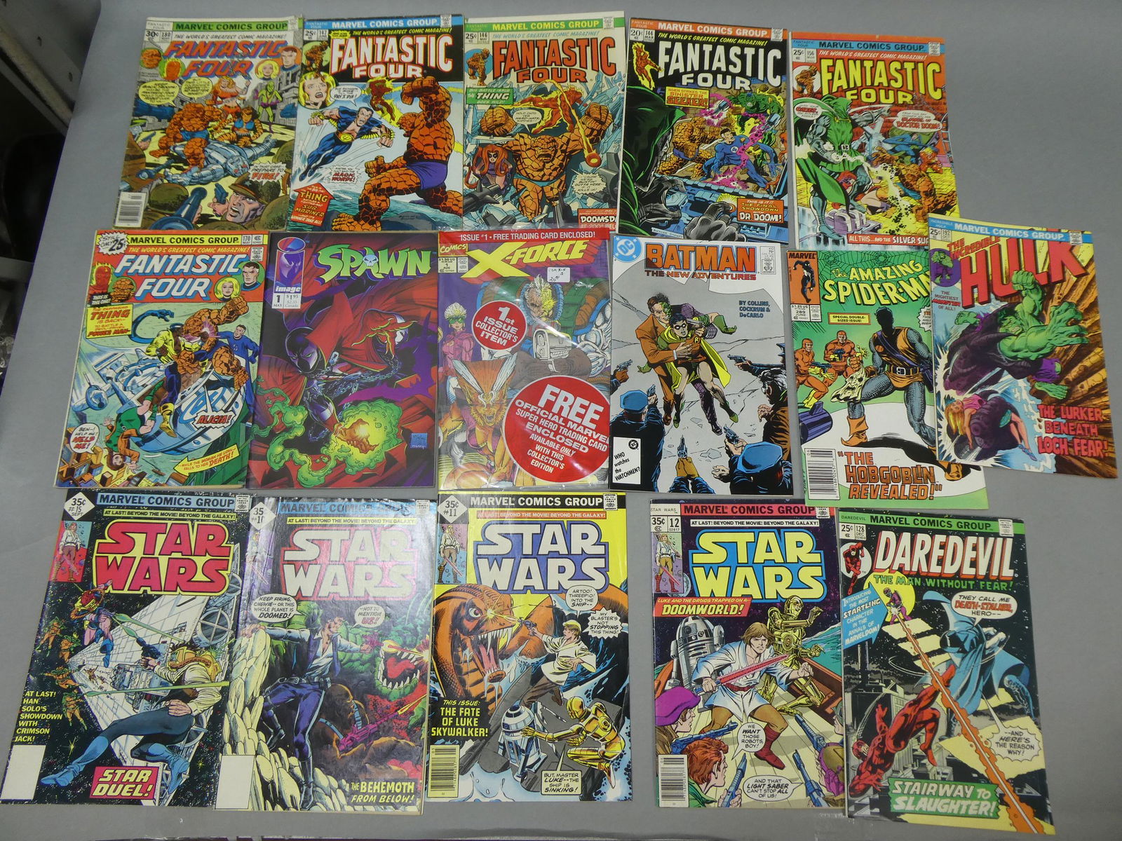 16 1970-90's Assorted Comics Star Wars Fantastic Four (1 of 17)