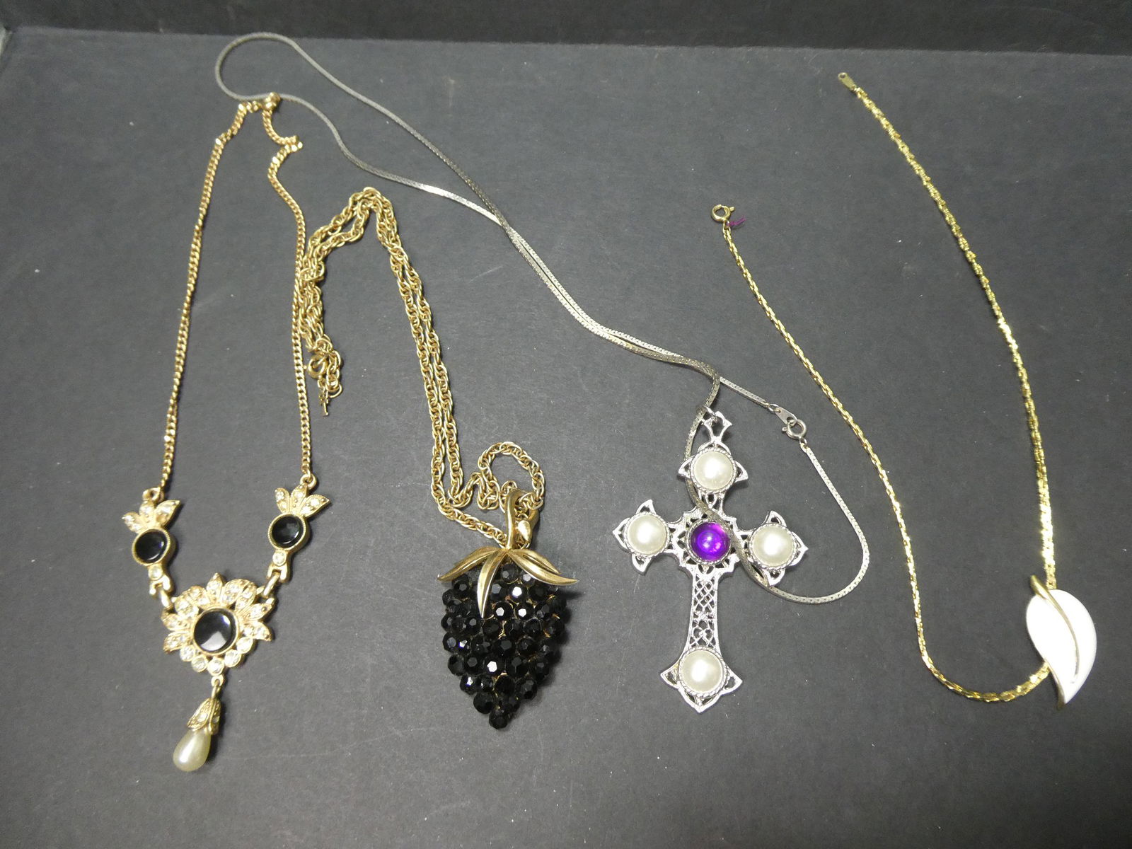 Lot 4 Designer Signed Costume Pendant Necklaces Trifari (1 of 9)