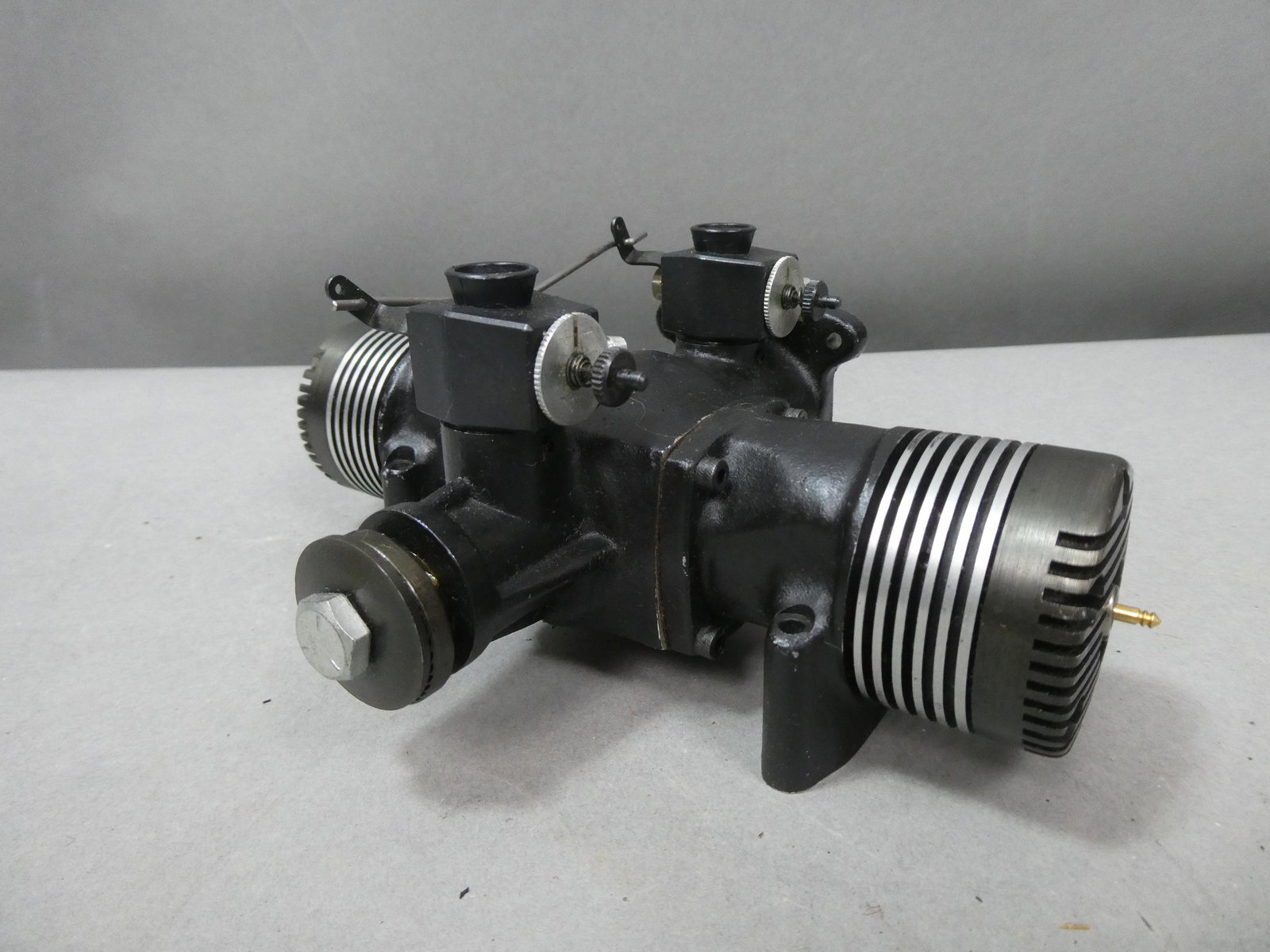 Kendel Elybia 0 Twin Cylinder RC Airplane Engine: Kendel Elybia 0 Twin Cylinder RC Airplane Engine. Condition:Used, has not been tested Shipping:We offer in-house shipping. Item(s) will be packed after invoice is paid and shipping charge will be invo