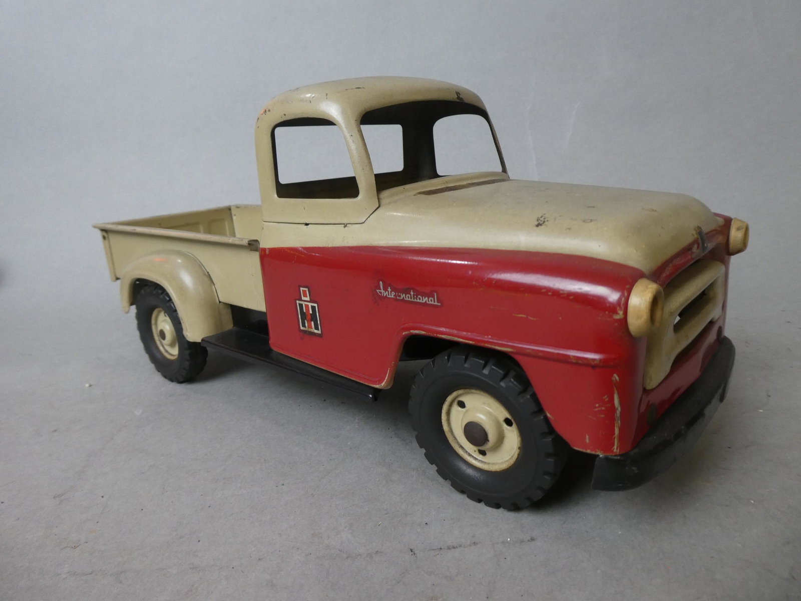 1950's True Scale International Harvester Pick-up Truck: 1950's True Scale International Harvester Pick-up Truck. Measurements in inches: 12 long Condition:Normal wear with age and use Shipping:We offer in-house shipping. Item(s) will be packed after invoic