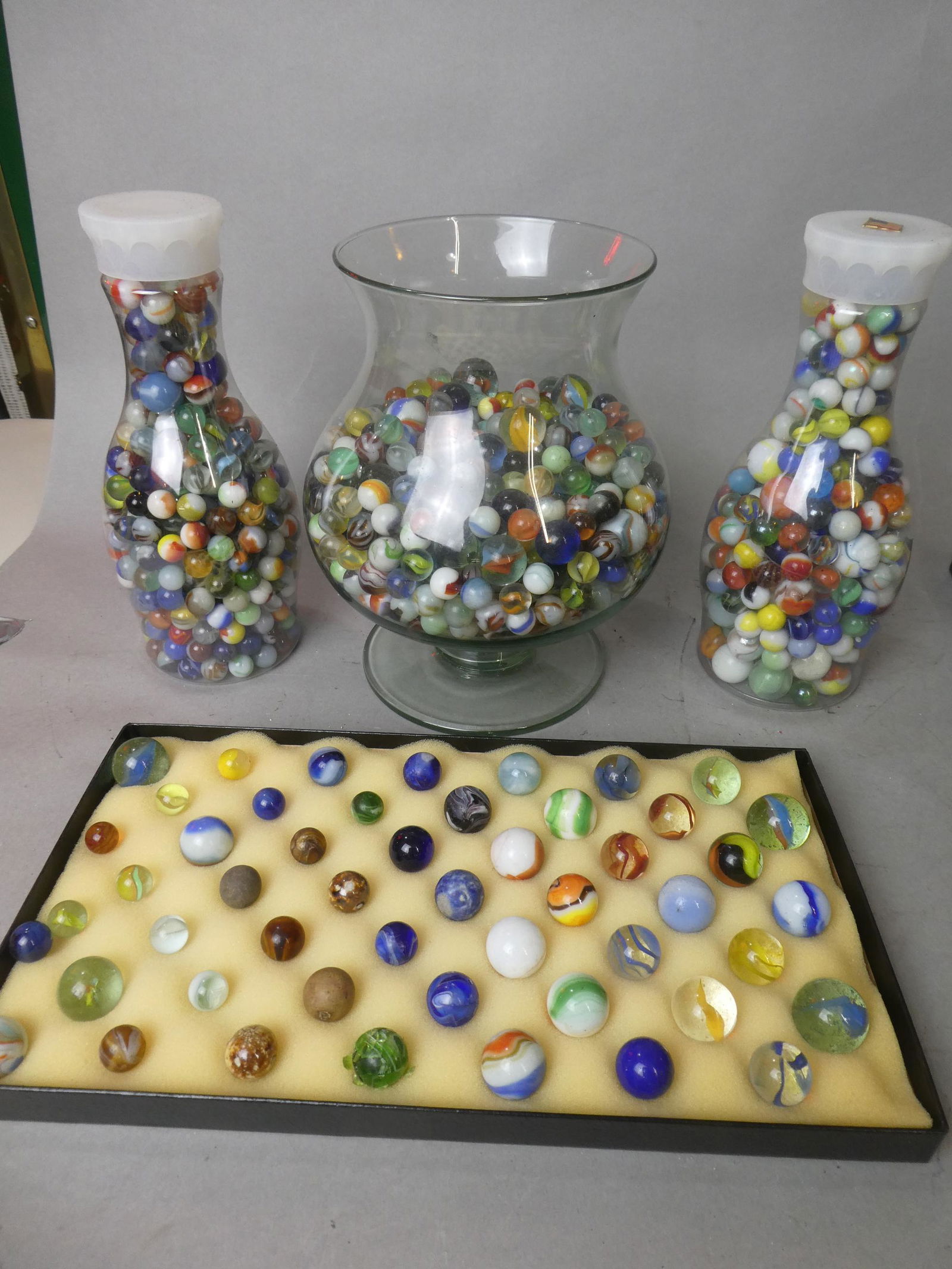 Large Lot Vintage Assorted Size Glass Marbles: Large Lot Vintage Assorted Size Glass Marbles. Measurements in inches: Some over 1" diameter Condition:Normal wear with age and use Shipping:We offer in-house shipping. Item(s) will be packed after in