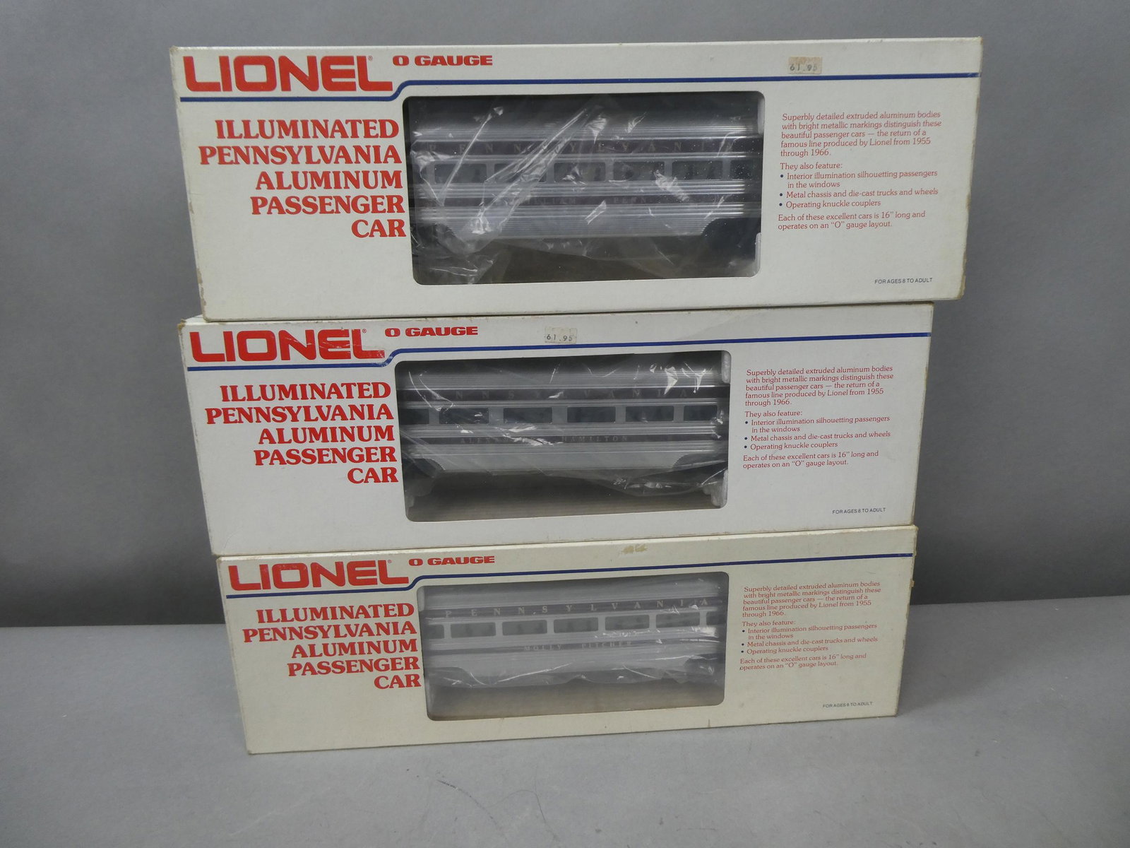 Set 3 Lionel Pennsylvania Passenger Train Cars & Boxes: Set 3 Lionel Pennsylvania Passenger Train Cars & Boxes including 6-9572 Molly Pitcher, 6-9574 Alexander Hamilton and 6-9571 William Penn. Condition:Looks new in box, never used. Some wear to boxes Shi