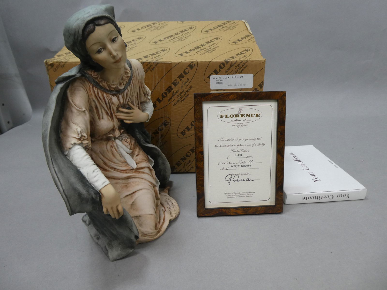 Guiseppe Armani Florence Nativity Set Madonna (1 of 9)