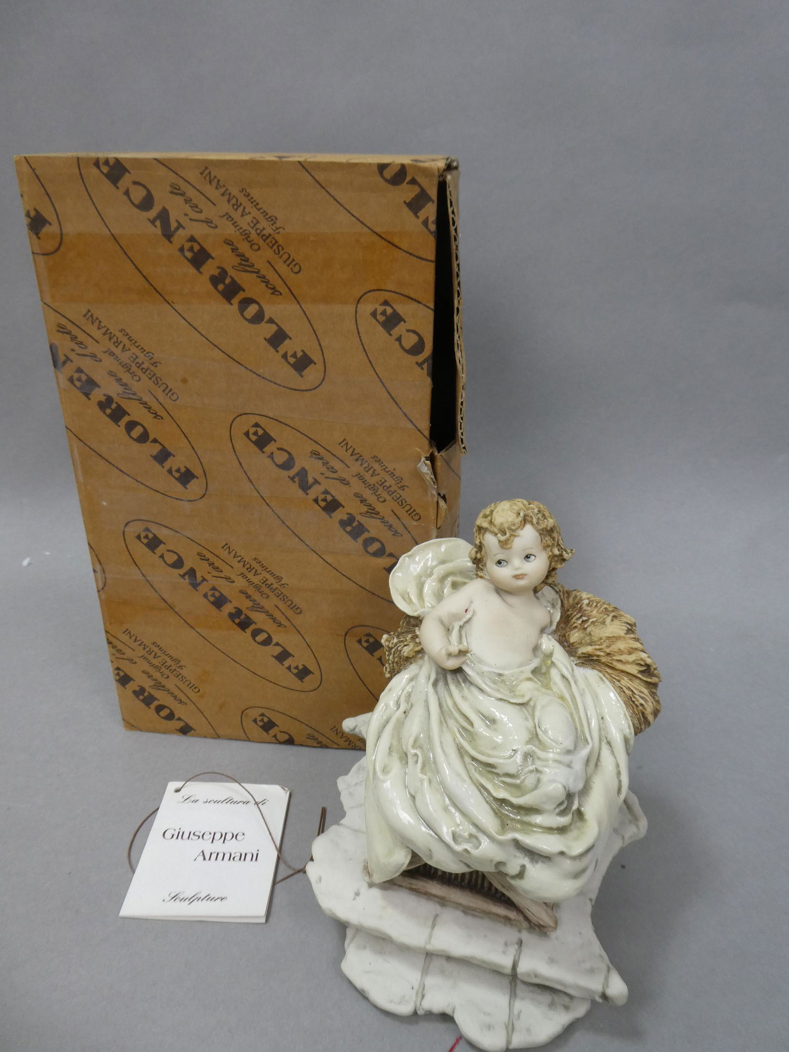 Guiseppe Armani Florence Nativity Set Baby Jesus: Guiseppe Armani Florence Nativity Set Baby Jesus model 1020/C in box with certificate of authenticity. Limited Edition 56/1000.. Measurements in inches: 7 high Condition:Good with no problems Shipping