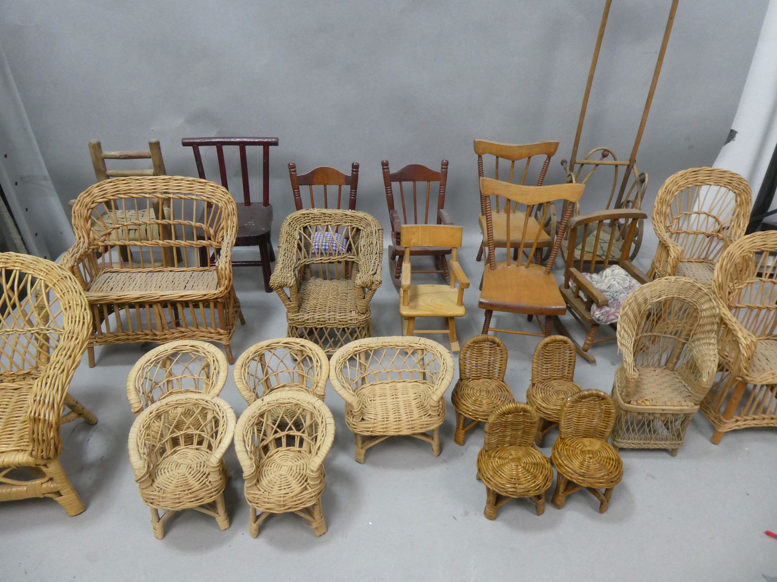 Lot 24 Assorted Wood & Rattan Doll Furniture Chairs (1 of 11)