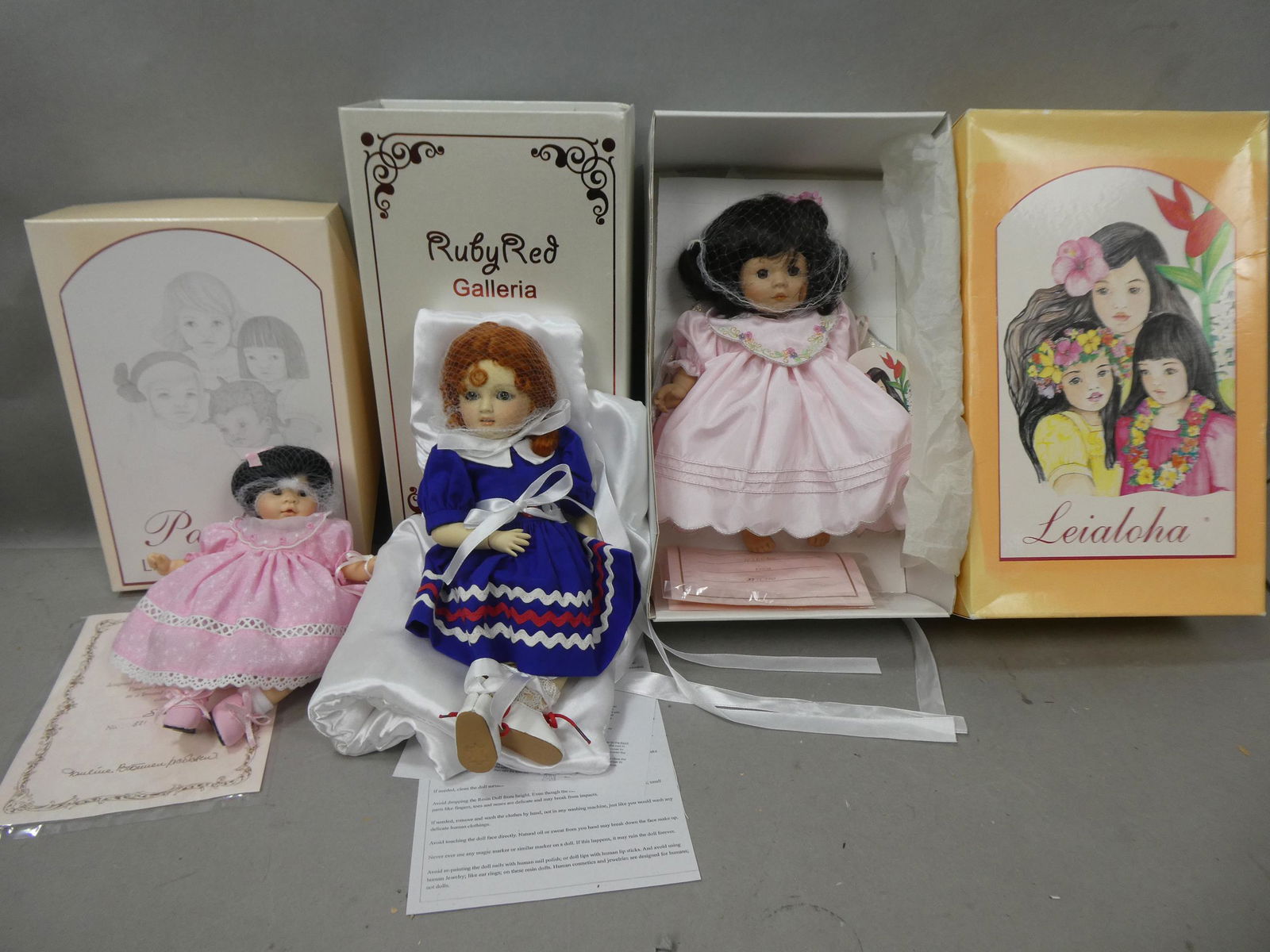 Lot 3 Dolls Pauline Elika Susie & Ruby Red Galleria (1 of 8)