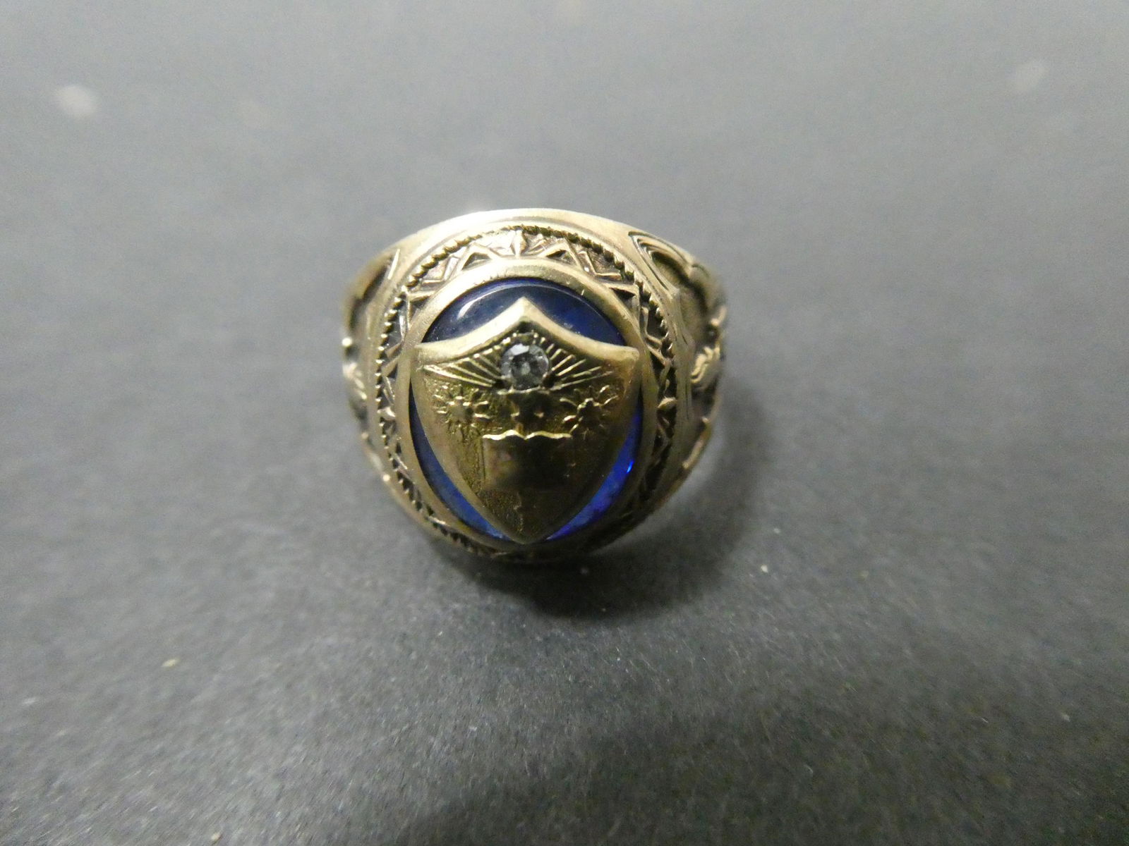 10k Gold Freemason's Mason's 36 Size 9 1/2 Men's Ring w/ Diamond (1 of 6)