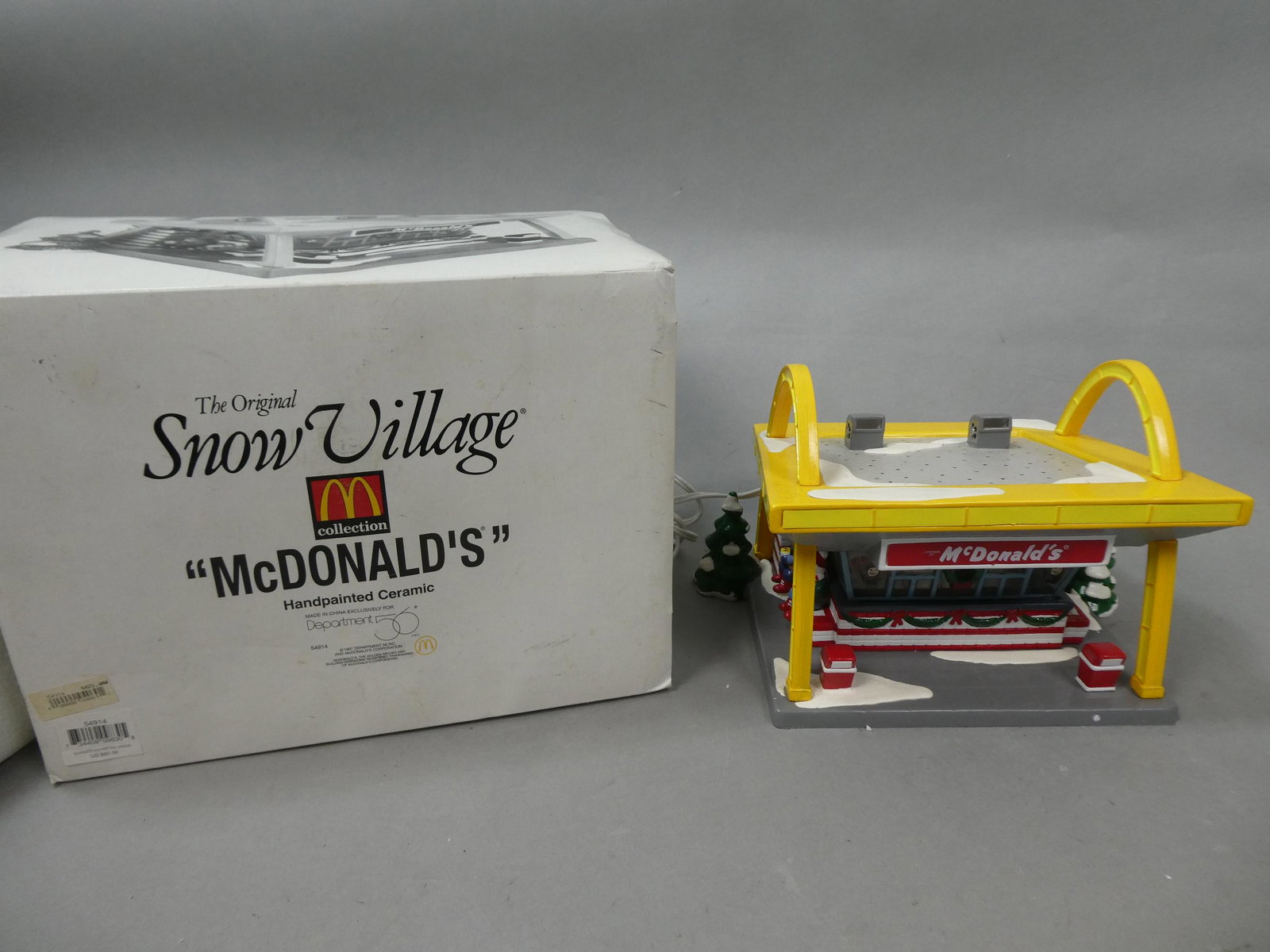 Department 56 Snow Village 1997 McDonald's in Box: Department 56 Snow Village 1997 McDonald's in Box. Condition:Used, good with no problems Shipping:We offer in-house shipping. Item(s) will be packed after invoice is paid and shipping charge will be i