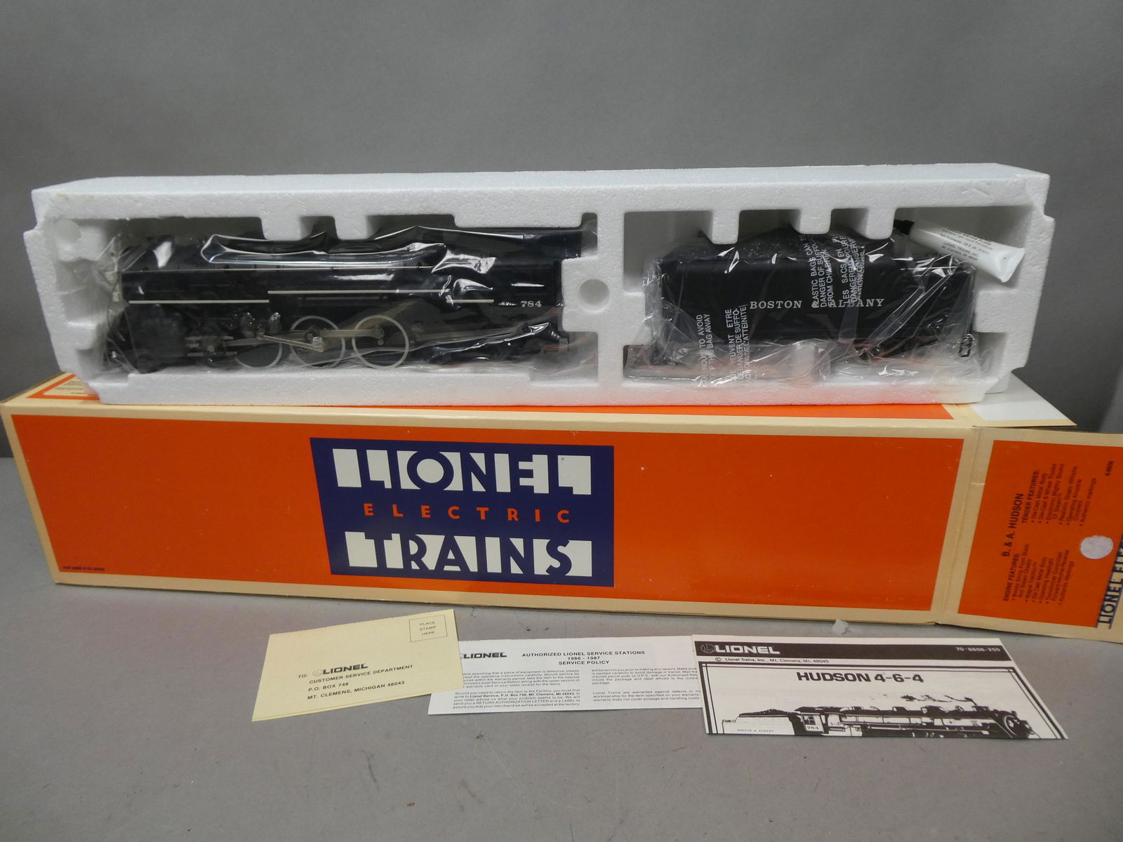 Lionel 6-8606 B&Q Hudson Locomotive & Tender NOS (1 of 7)