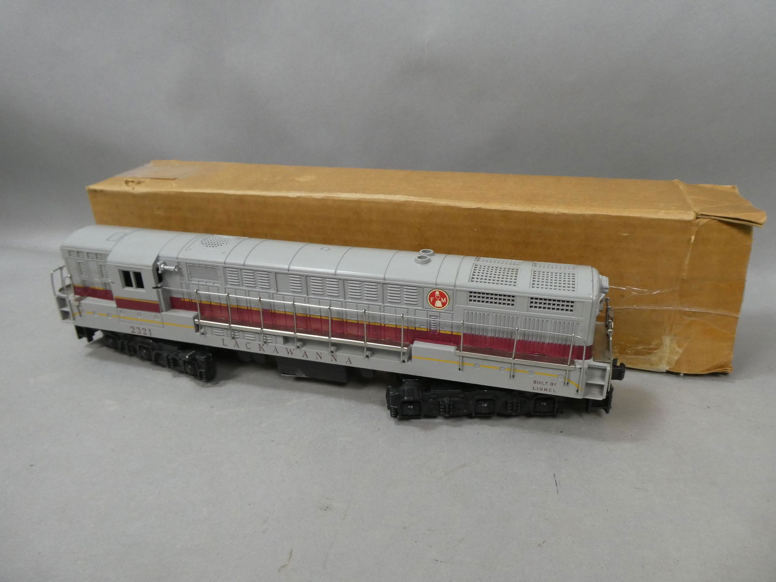 Lionel O Lackawanna FM Trainmaster Diesel Engine #2321 w/ Box (1 of 7)