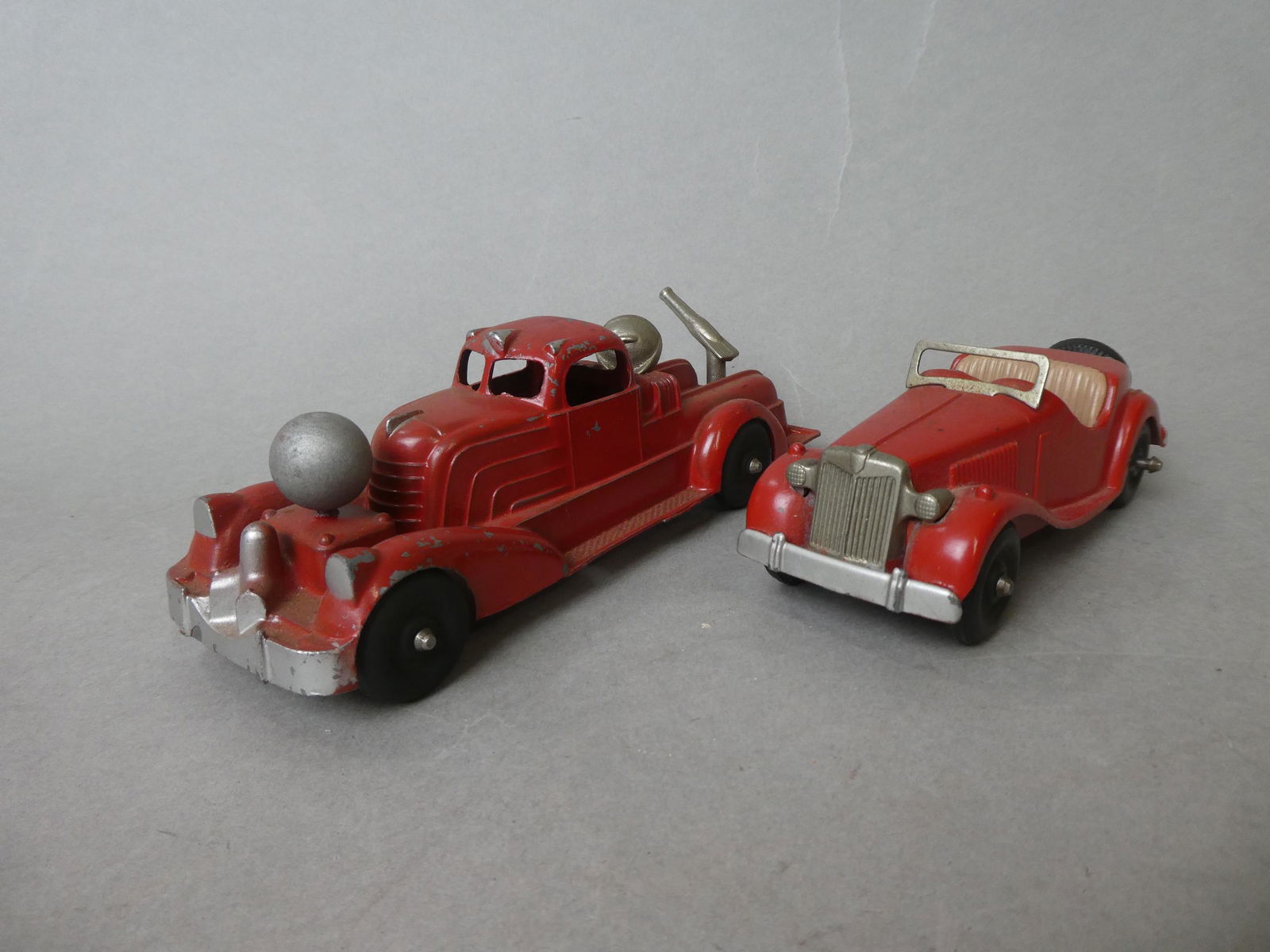 Lot 2 1950's Hubley Ahrens Fox Fire Engine & Kiddie 432 (1 of 5)