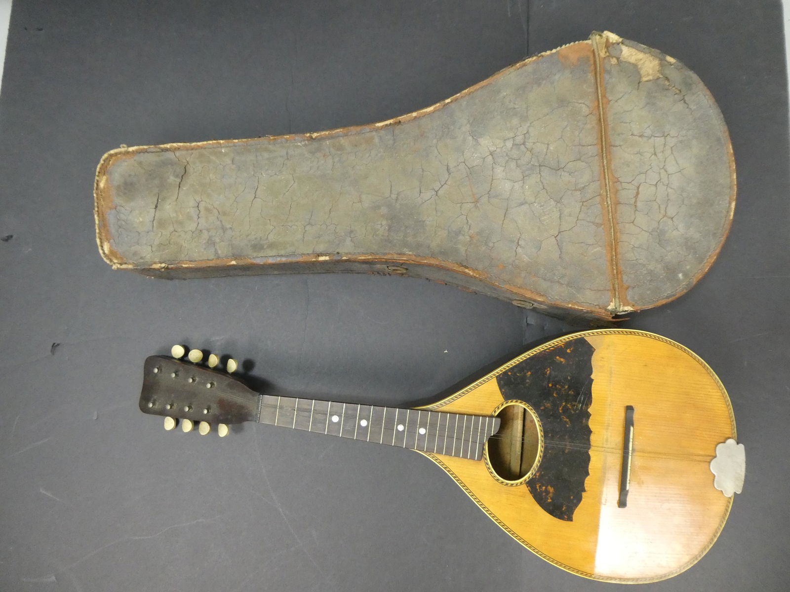 Antique Unmarked Flat Back Mandolin w/ Case` (1 of 10)
