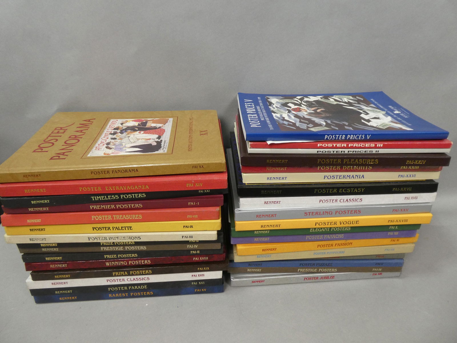 Set 30 Poster International Auctions Books (1 of 7)