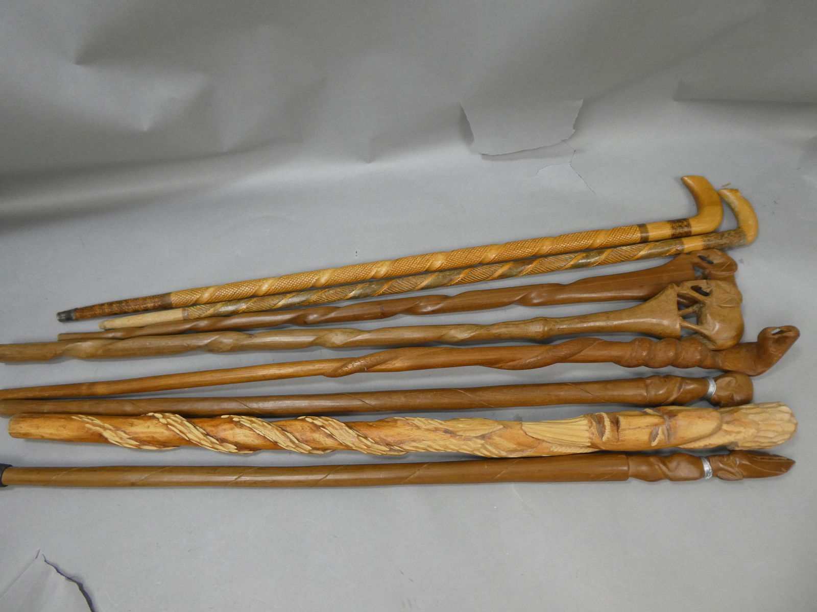 Lot 8 Assorted South American & African Carved Walking Stick Canes Cobra Elephant etc: Lot 8 Assorted South American & African Carved Walking Stick Canes Cobra Elephant etc. Measurements in inches: around 32 high Condition:Normal wear with age and use Shipping:We offer in-house shipping