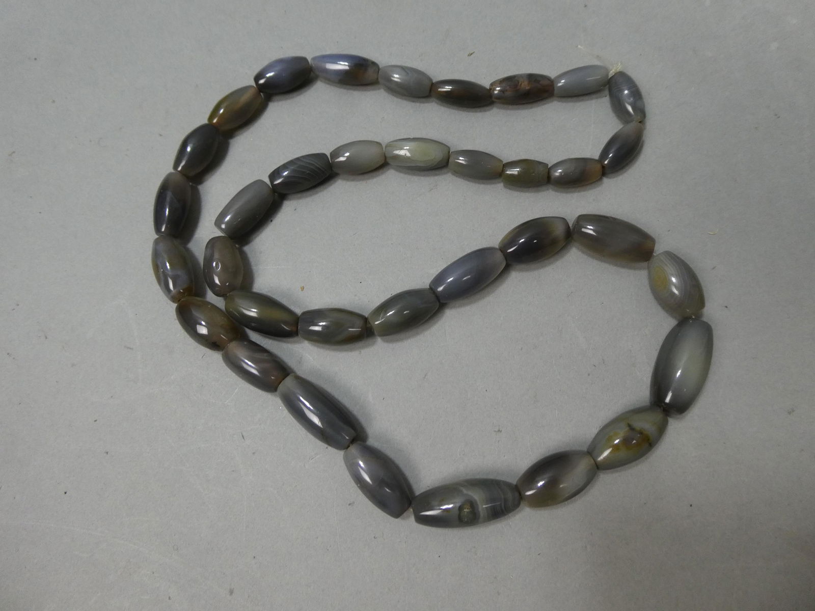 Large Gray Agate Rajasthan Oval Beaded Necklace (1 of 9)
