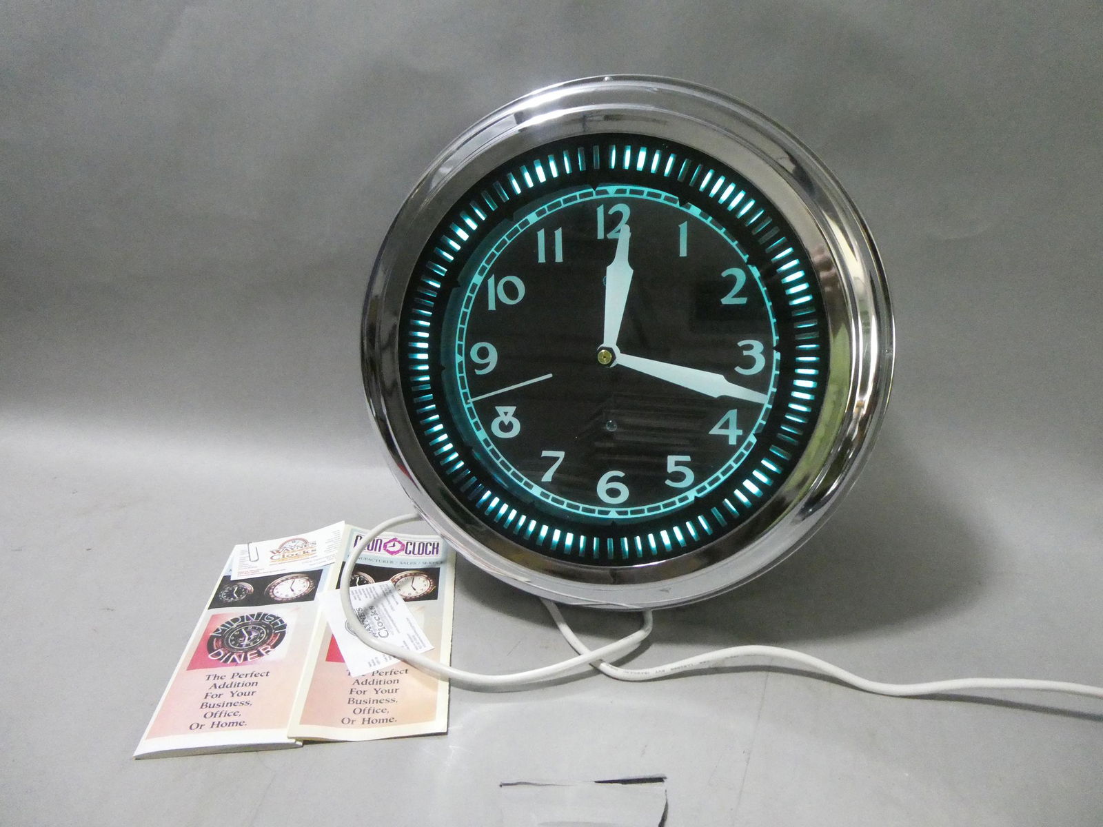 Wayne Clocks 1950's Style Blue Neon Round Spinner Wall Clock (1 of 7)