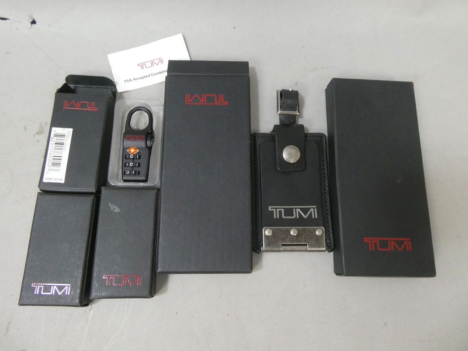 New Tumi Pair Black Leather Luggage Tags & 3 Locks (1 of 5)