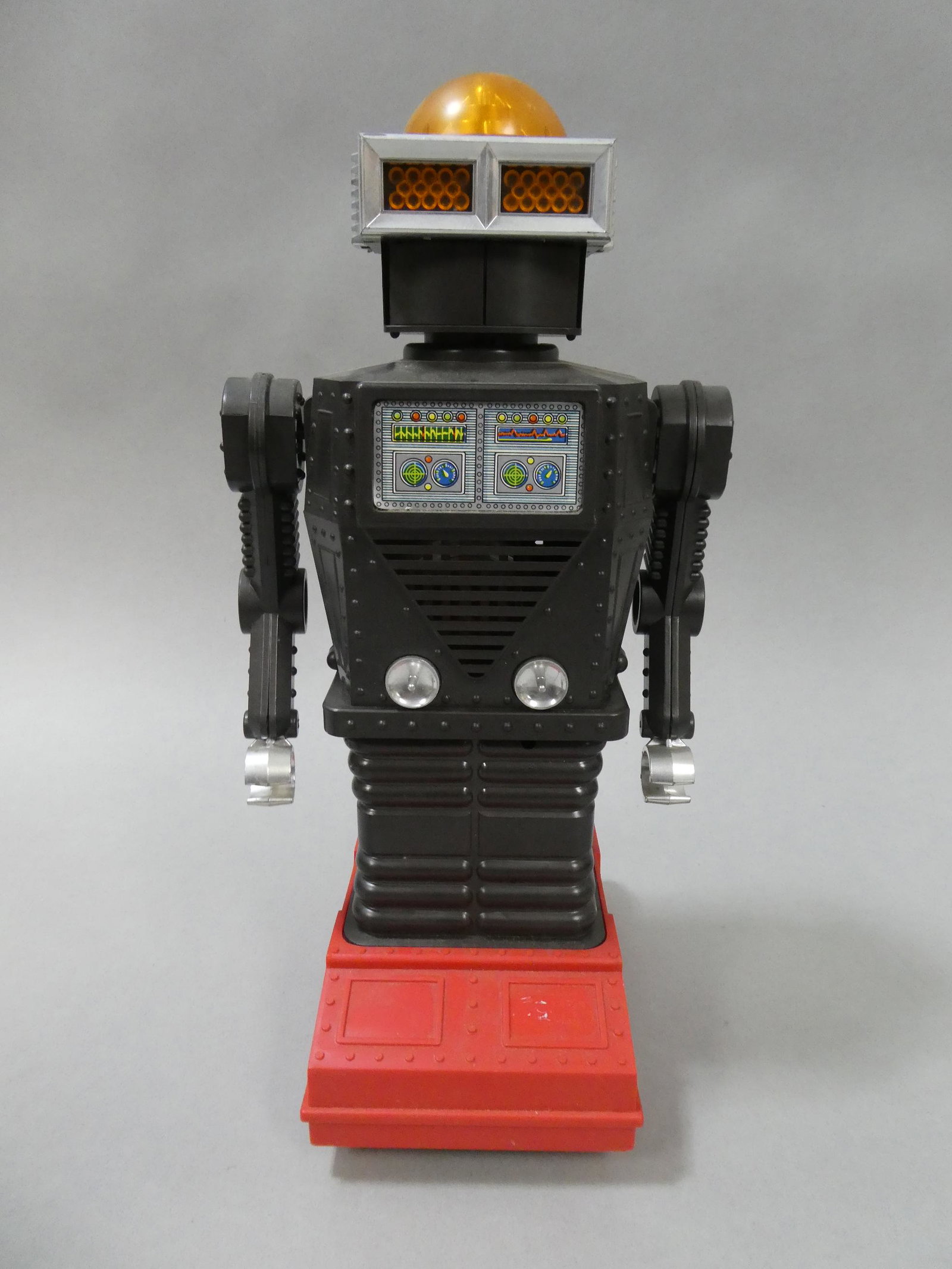 Vintage Happy Harry Battery-Operated Laughing Hysterical Robot Waco Japan: Vintage Happy Harry Battery-Operated Laughing Hysterical Robot Waco Japan. Measurements in inches: 14 high Condition:Shows some wear with age and use. Does not work Shipping:We offer in-house shipping