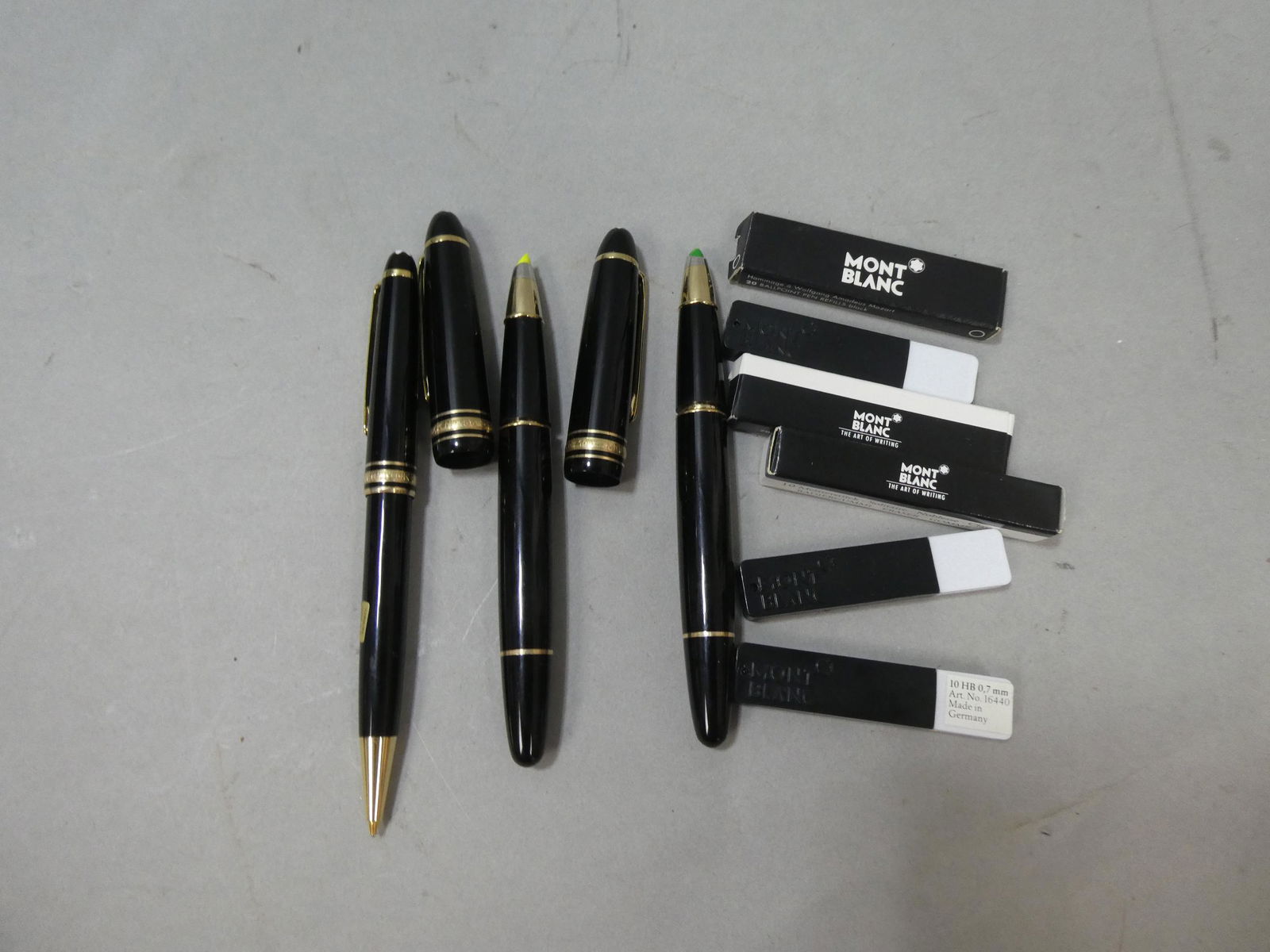 Lot Mont Blanc Ballpoint Pen Two Markers & Cartridges (1 of 7)