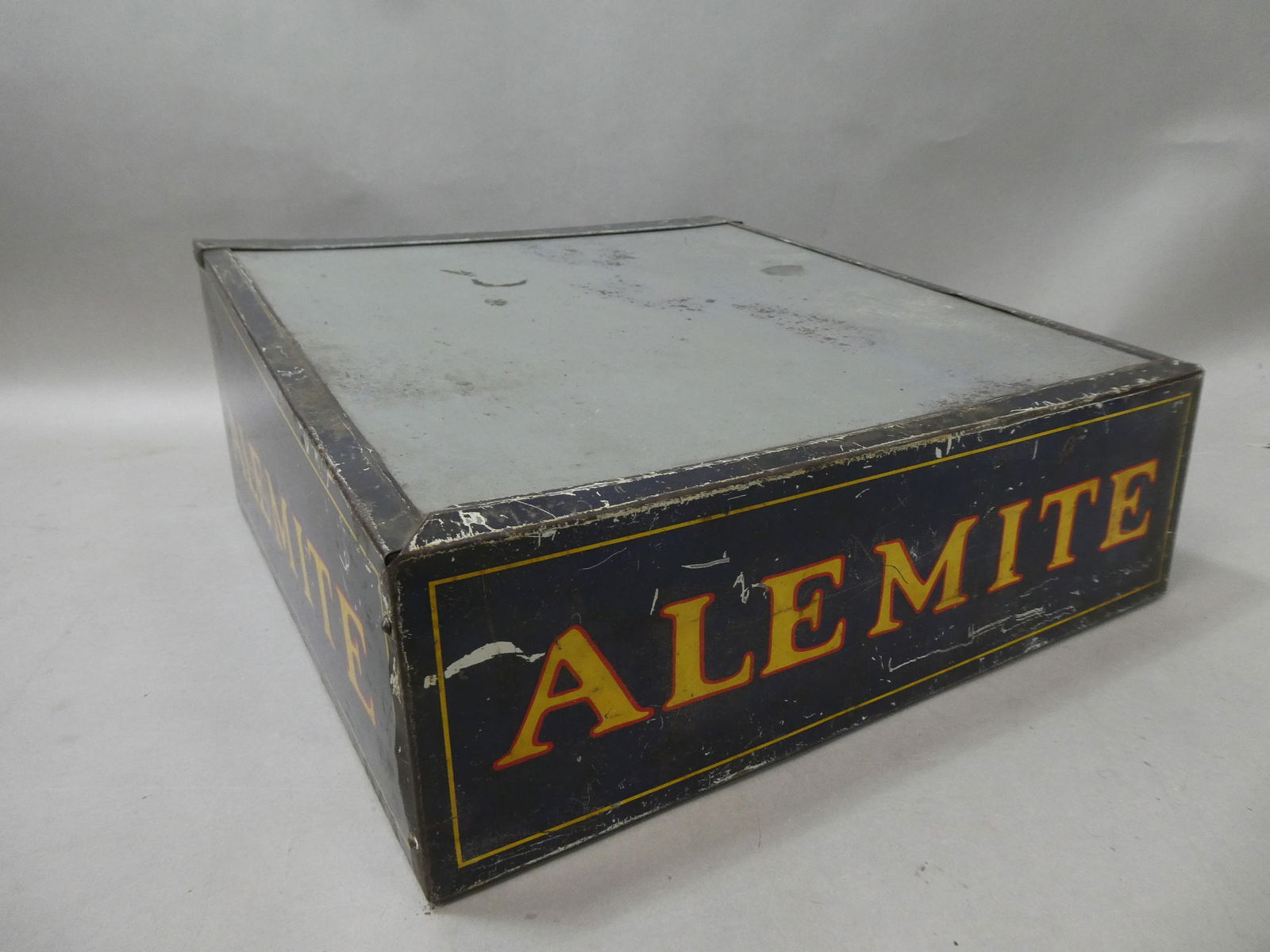1920's Alemite Automotive Grease Store Display (1 of 7)