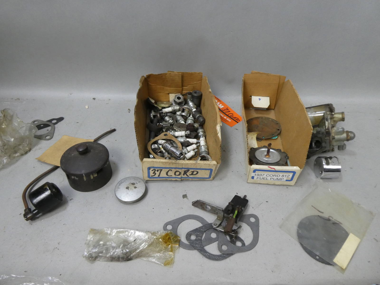Lot 1937 Cord Car Automobile Parts Fuel Pump Distributor Cap Etc Auction