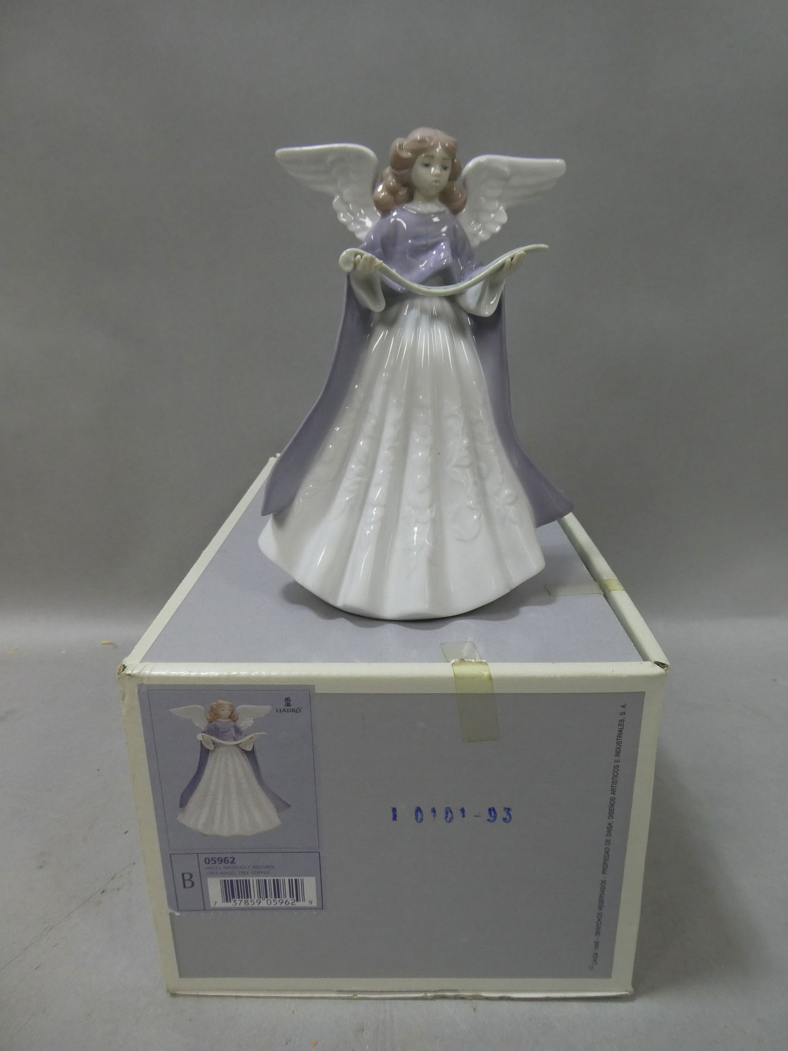 Lladro 5962 1993 Angel Tree Topper Figurine in Box (1 of 7)